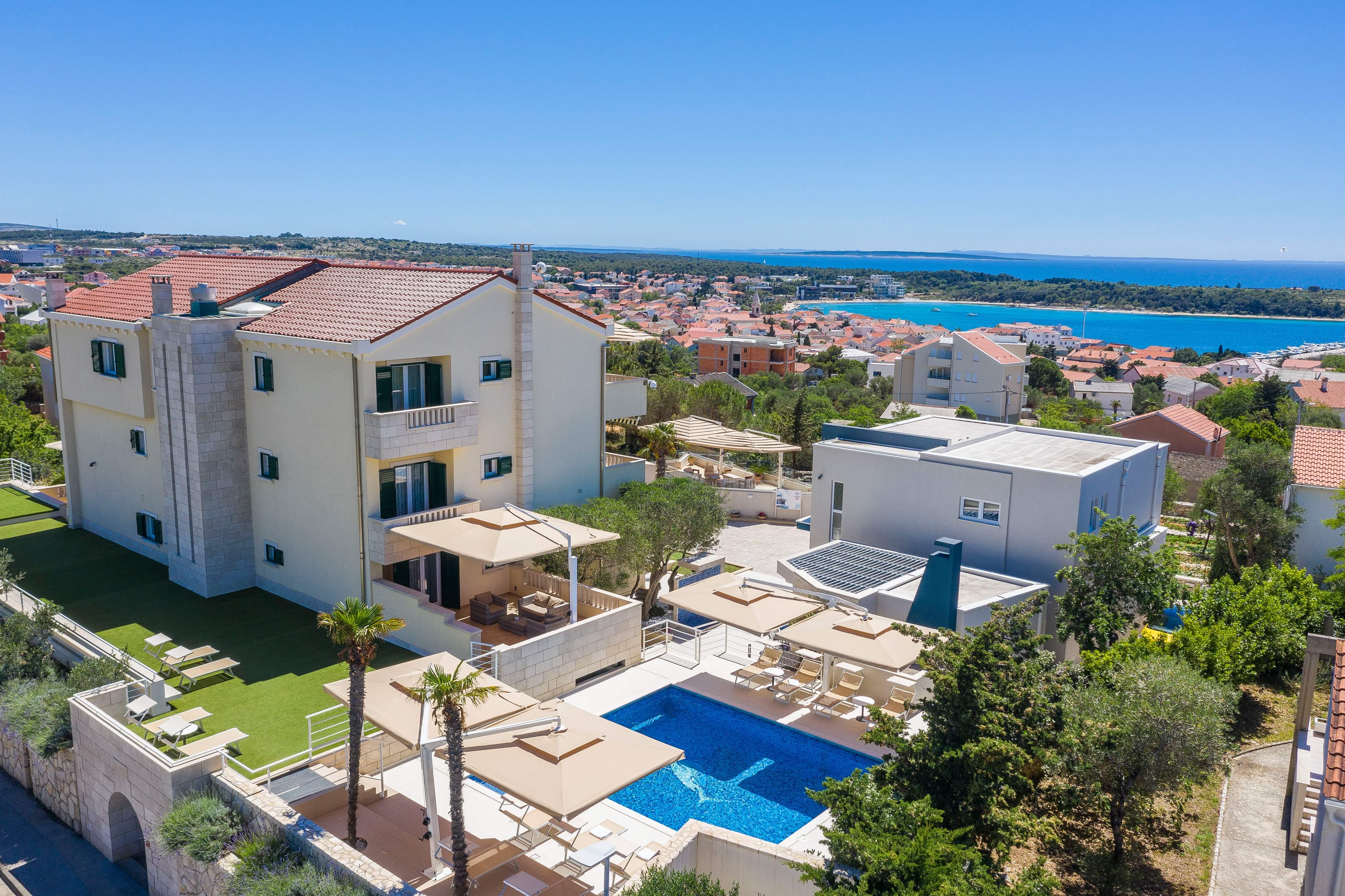 Apartments DYANA 28051-A2