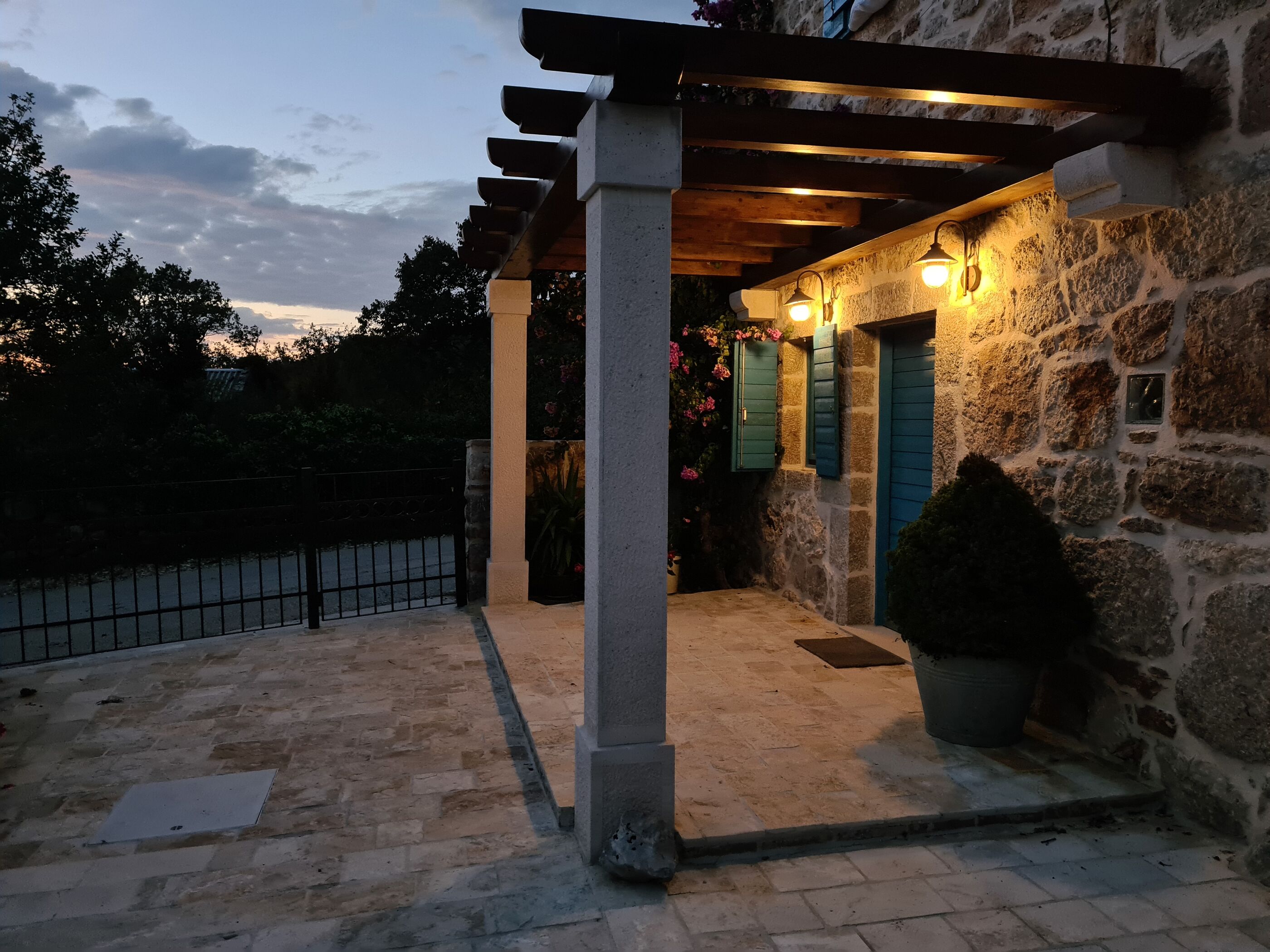 House GORANOVA KUĆA 79891-K1