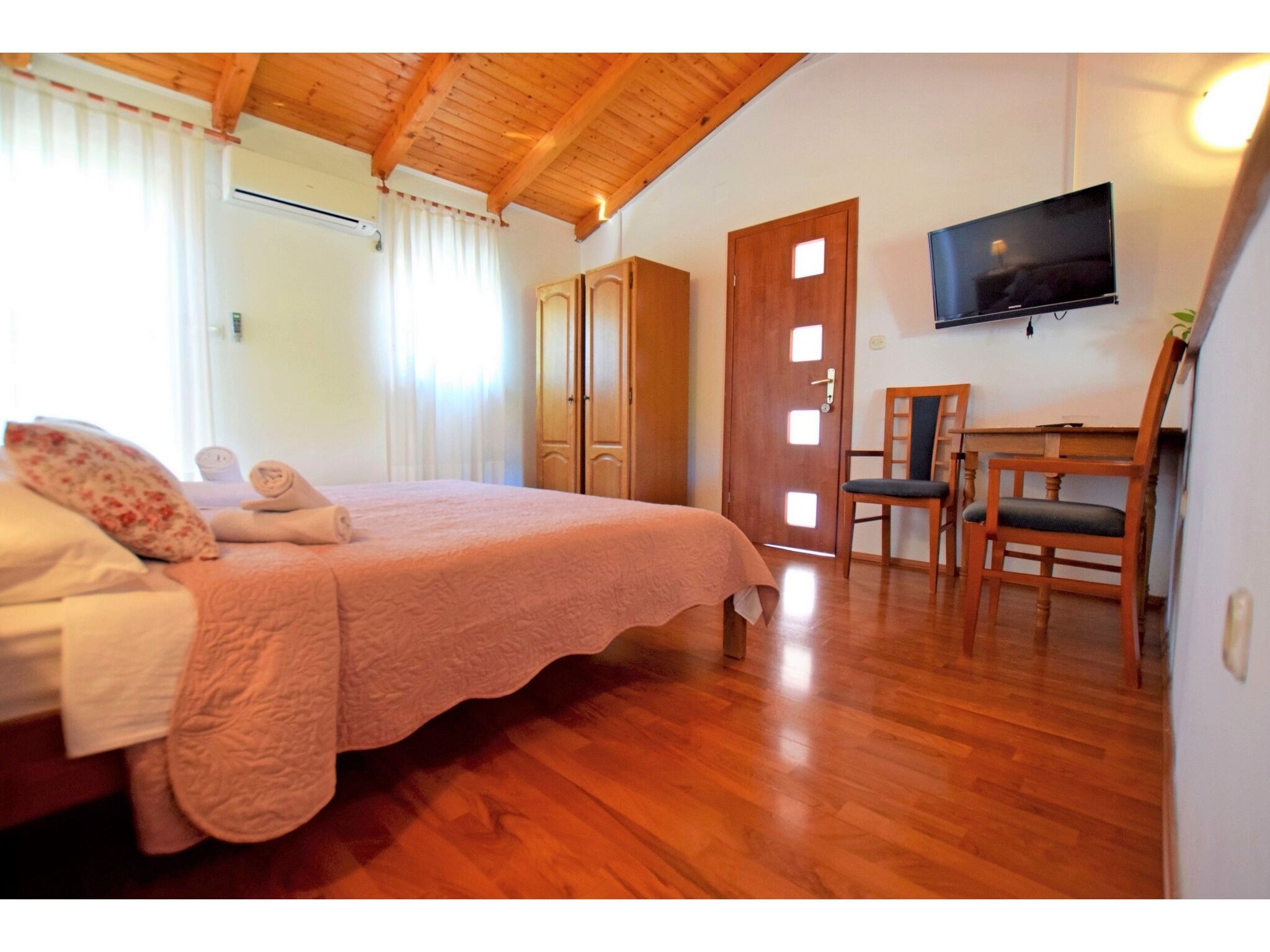 Apartments and Rooms Adriana-close to Paklenica NP 42015-A2