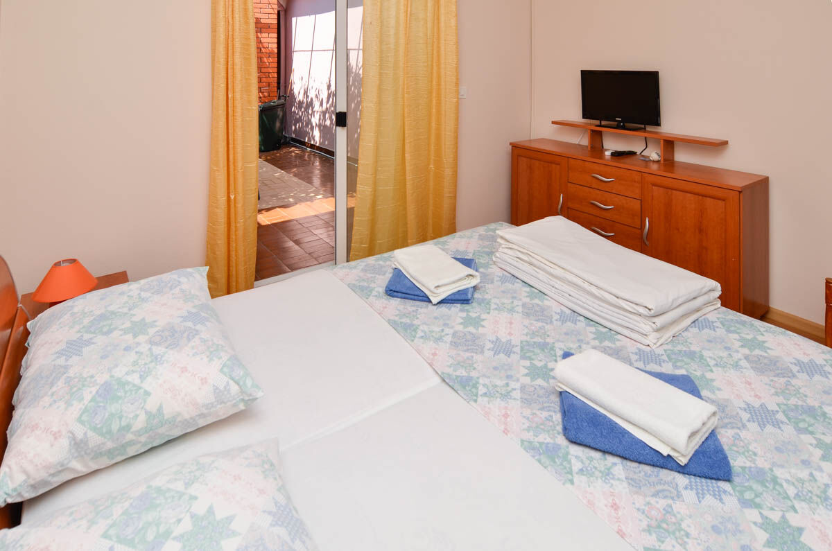 Apartments Lulak 32937-A9