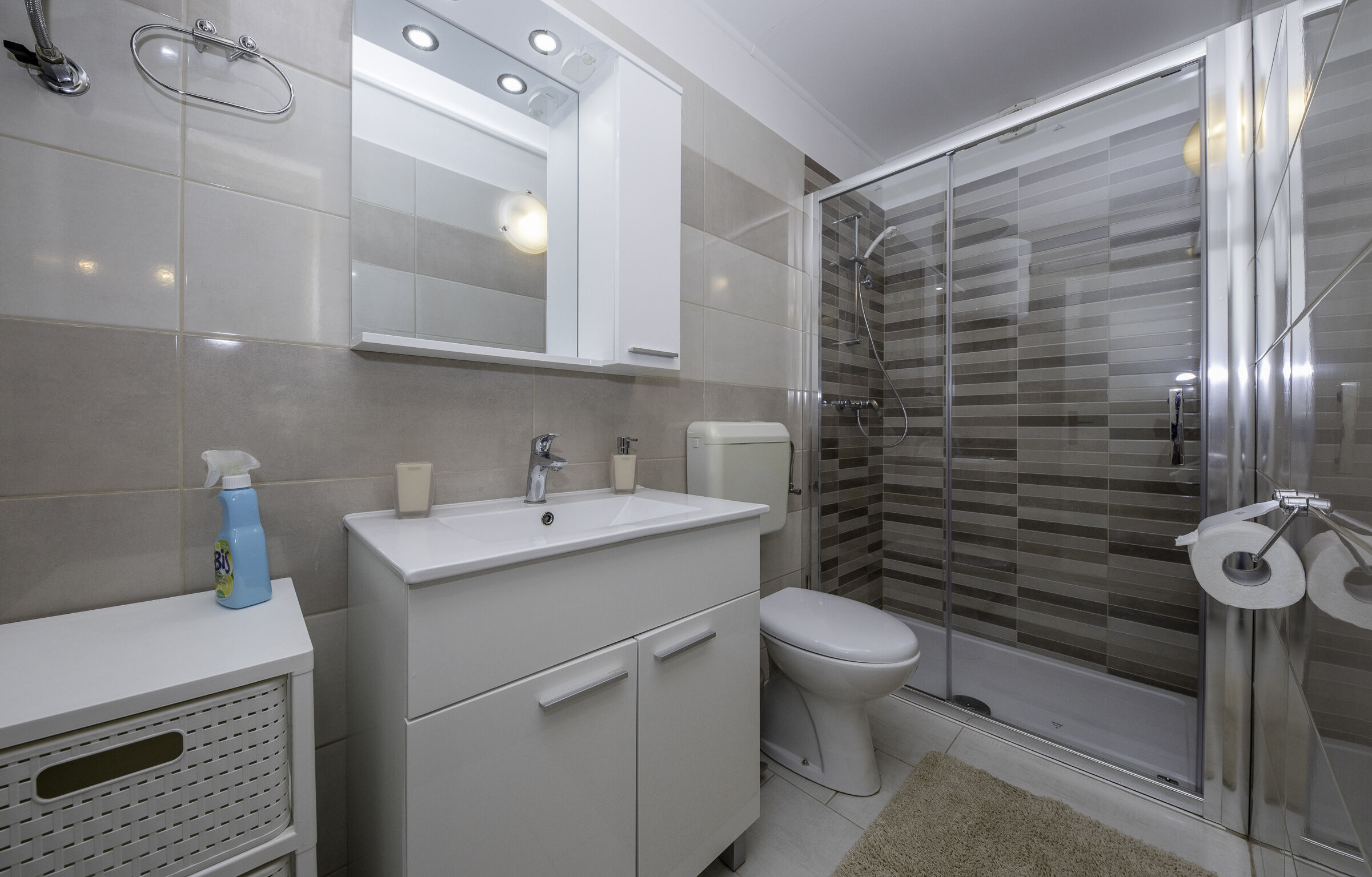 House Predrag 68901-K1