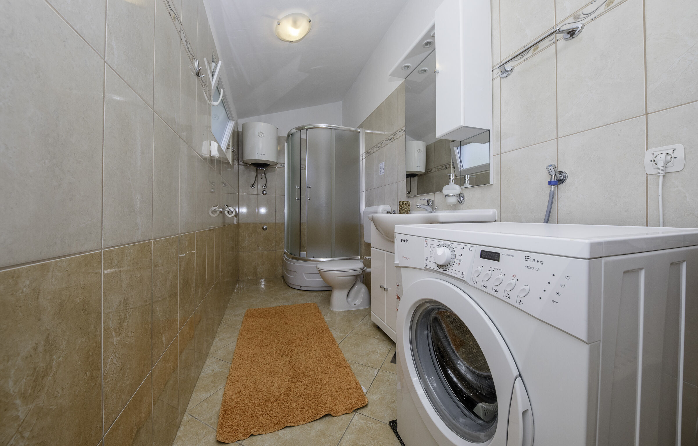 House Predrag 68901-K1