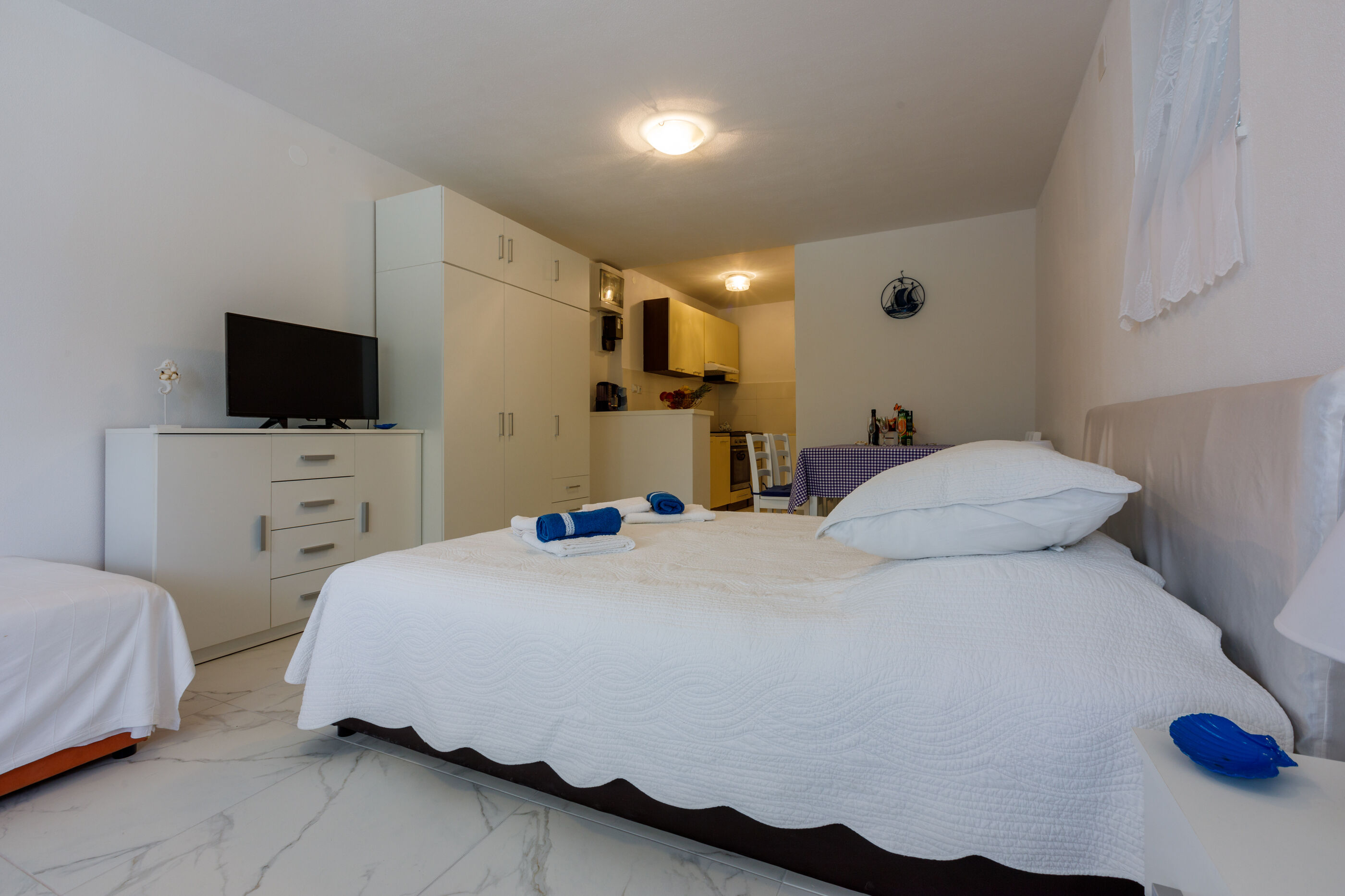 Apartments As 62520-A1