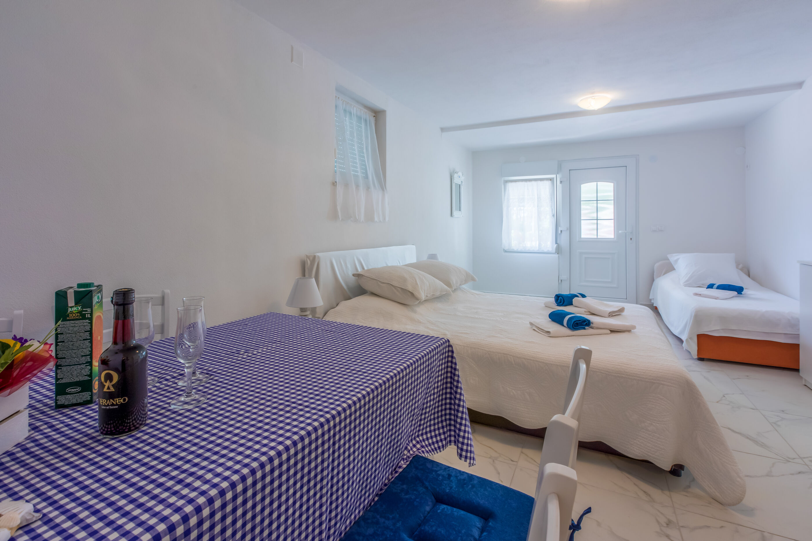 Apartments As 62520-A1