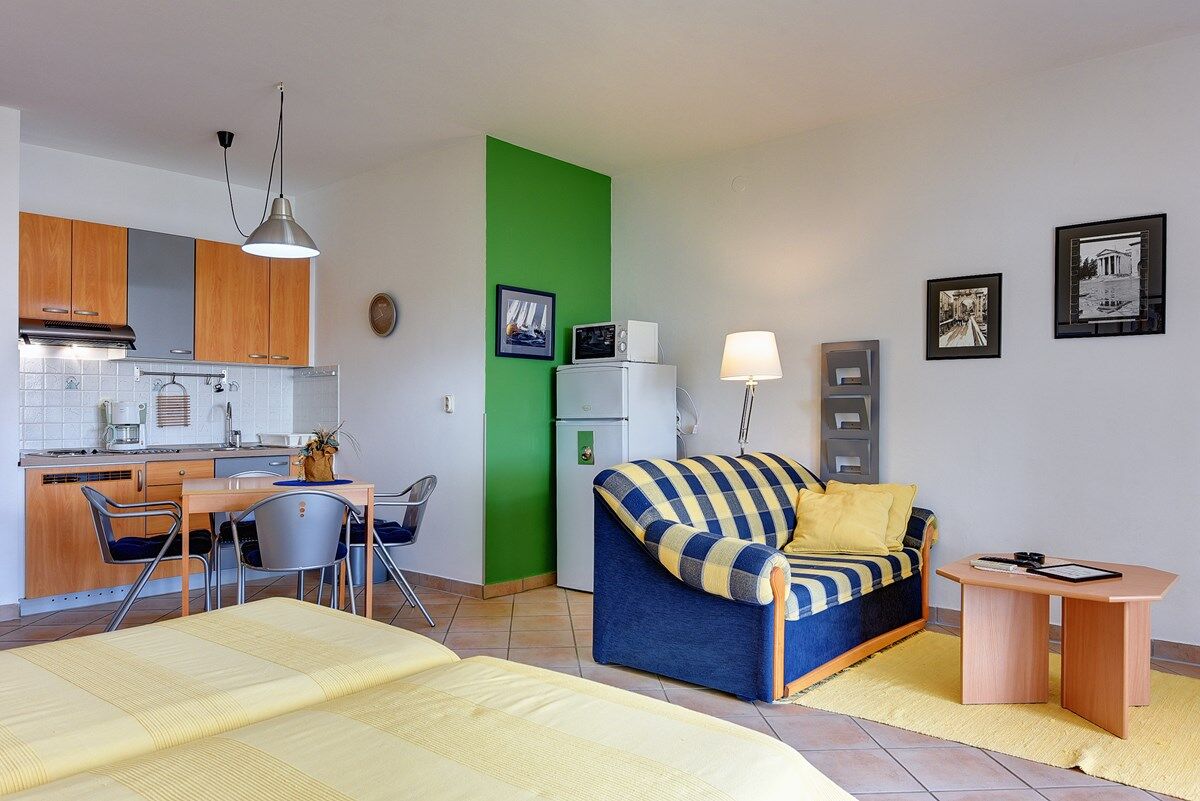 Apartments Brajdine 16811-A3