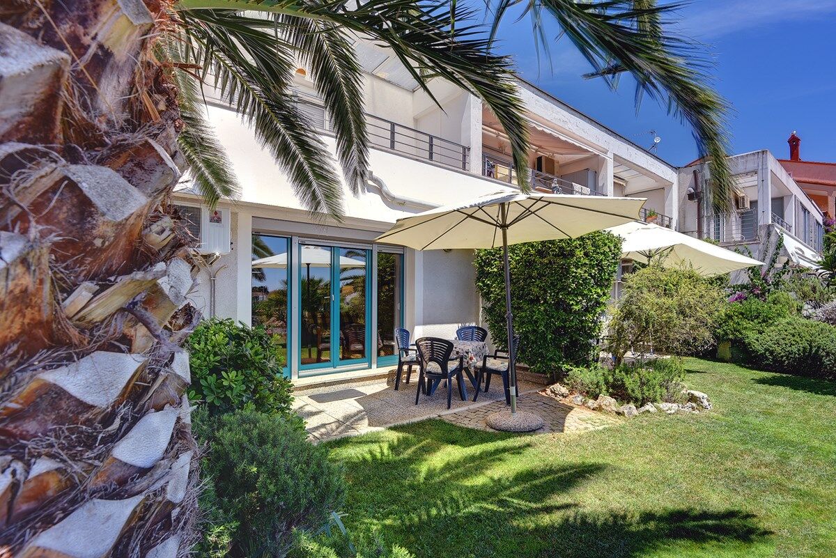 Apartments Brajdine 16811-A3