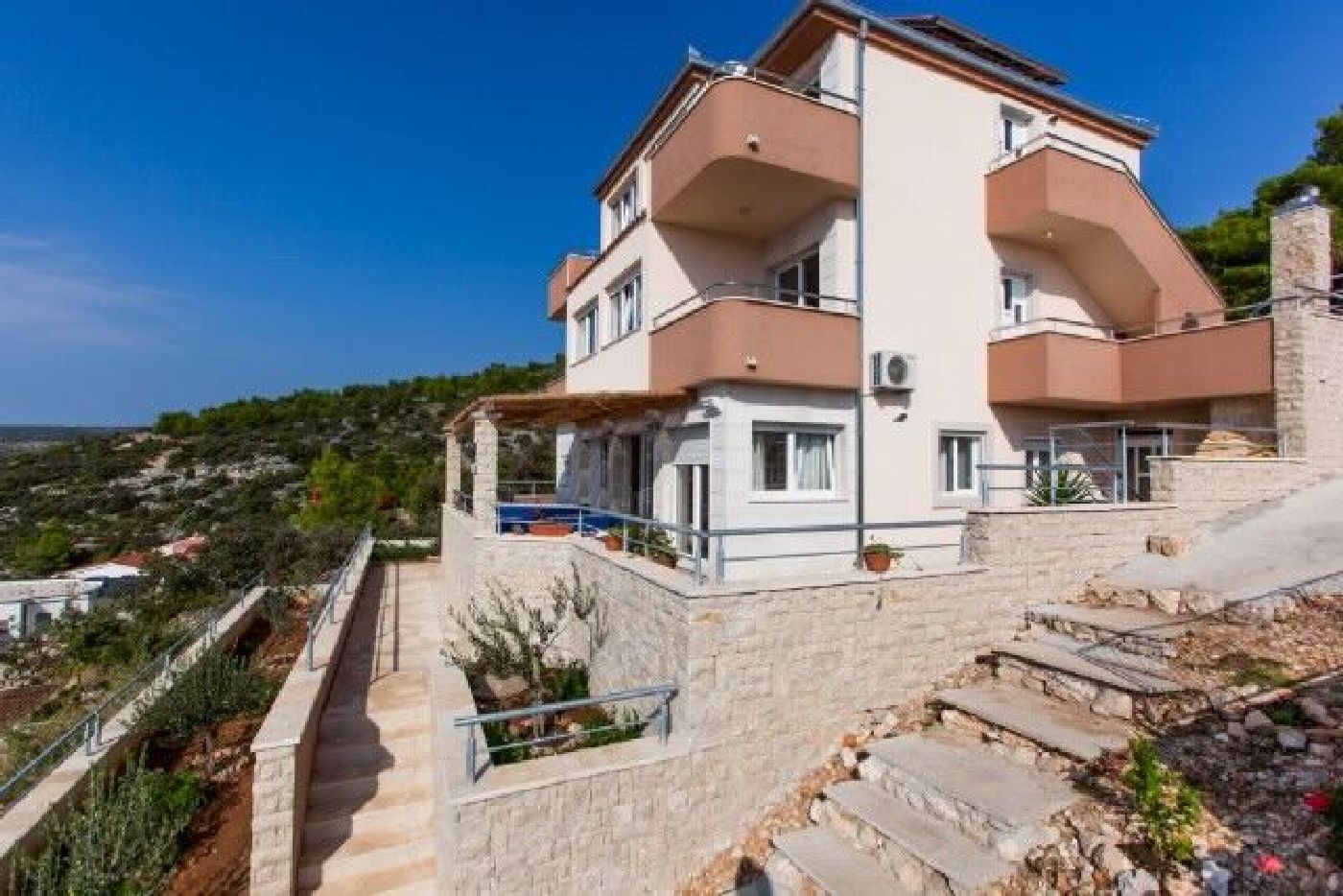 Apartments Smilje 24471-A2