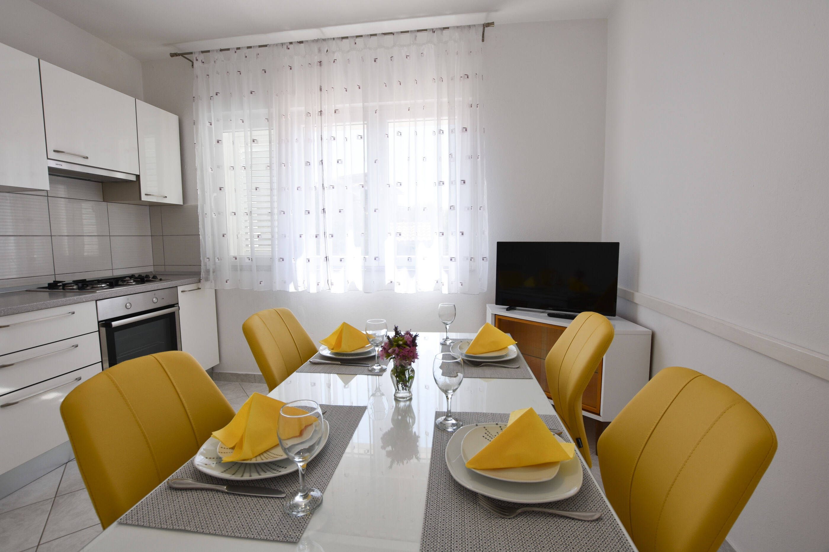 Apartments Kure 40476-A2