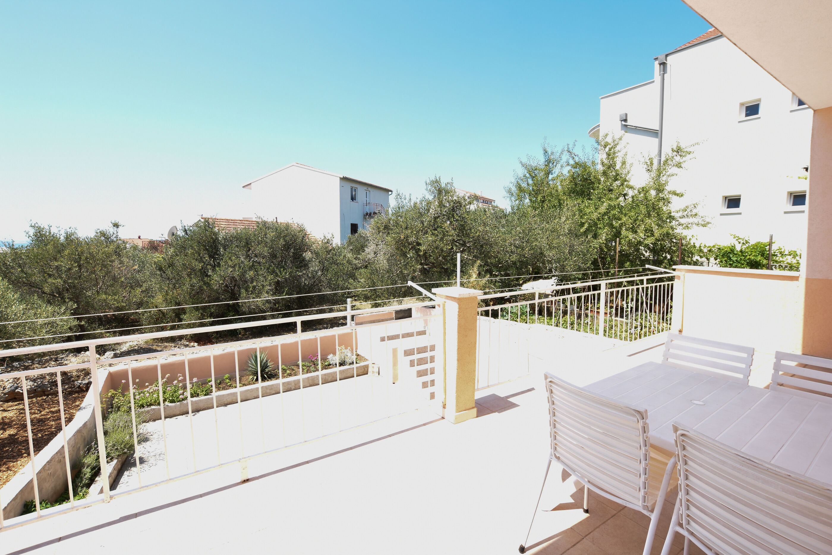 Apartments Kure 40476-A2