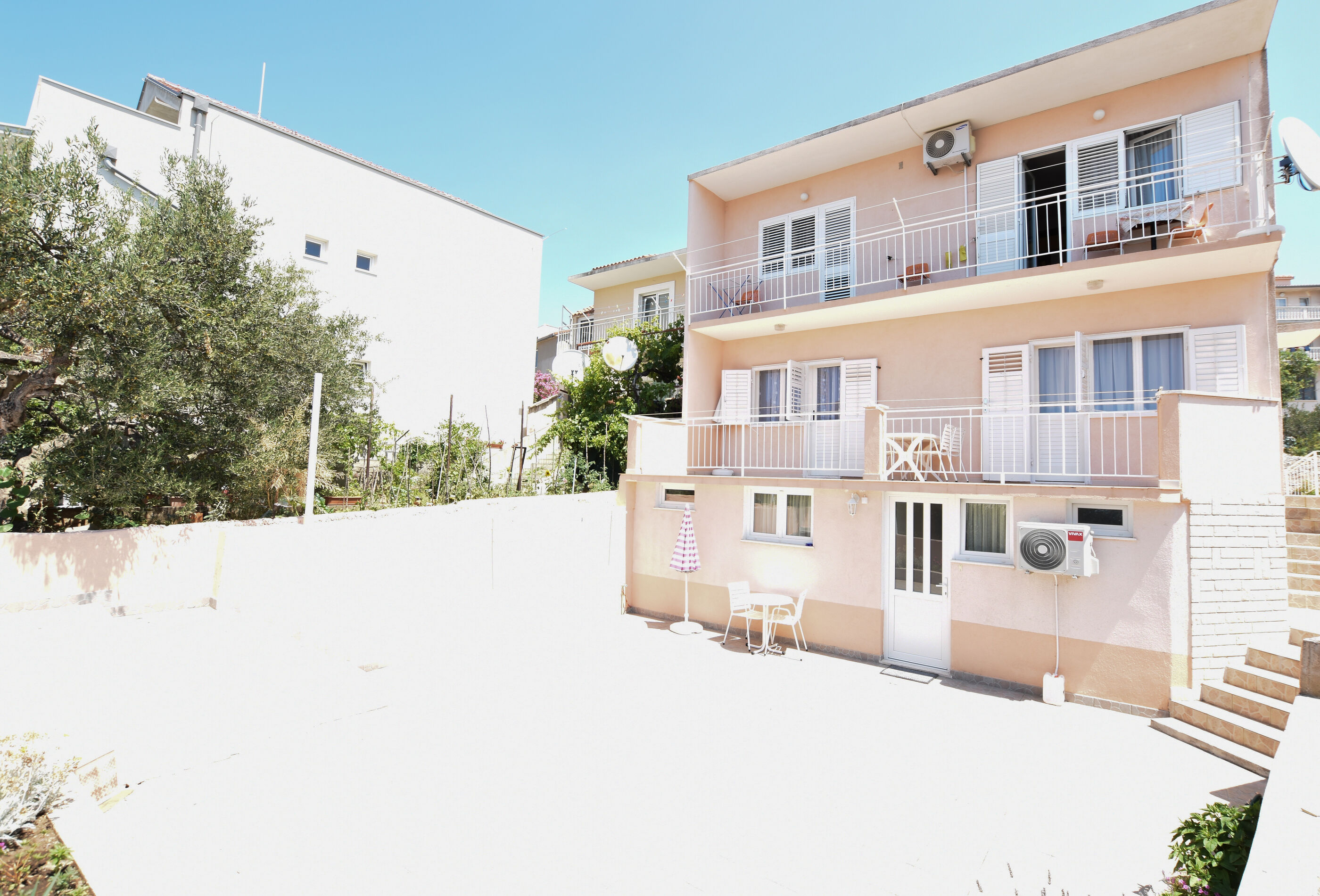 Apartments Kure 40476-A2