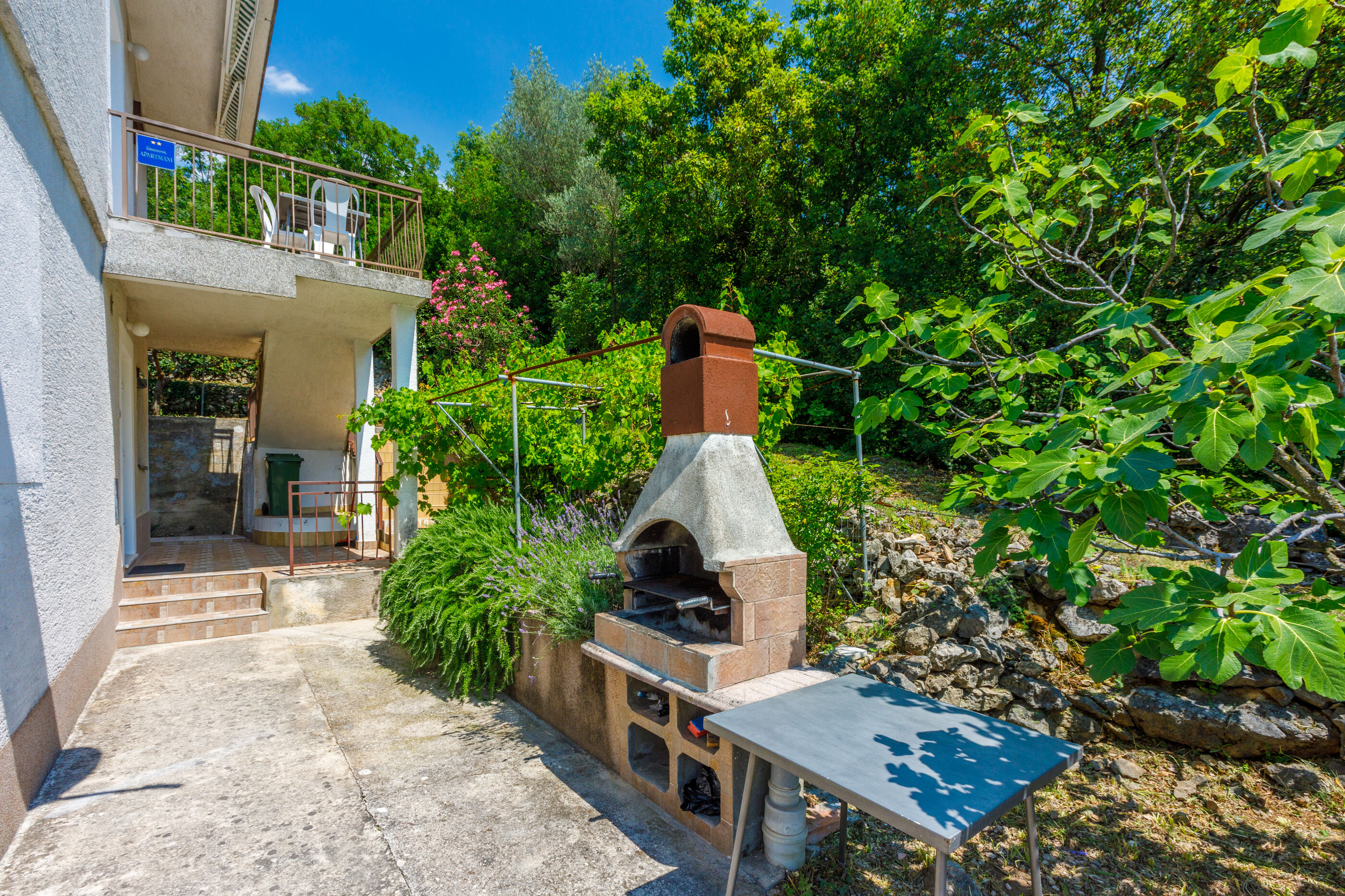 Apartments Arijana 62891-A1