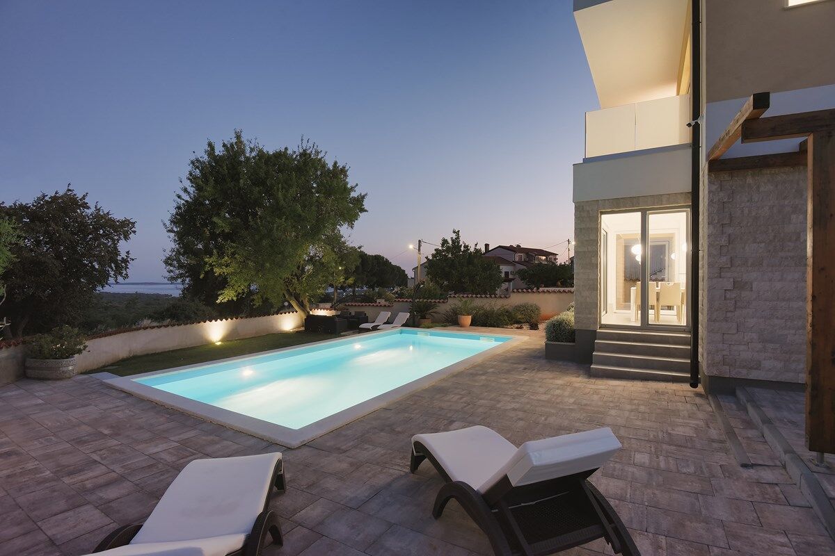 Villa White 73835-K1