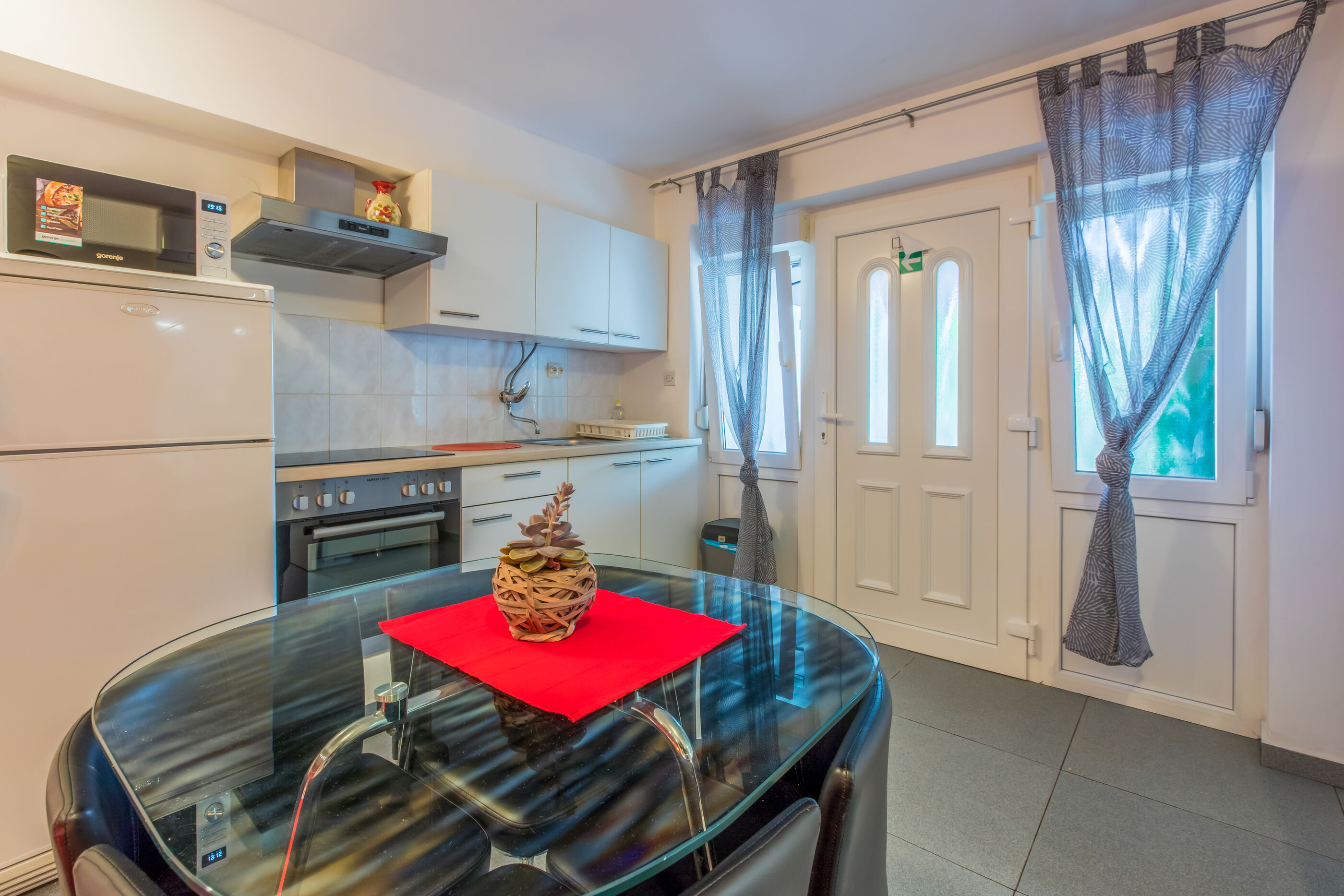 Apartments Marijana 62511-A8