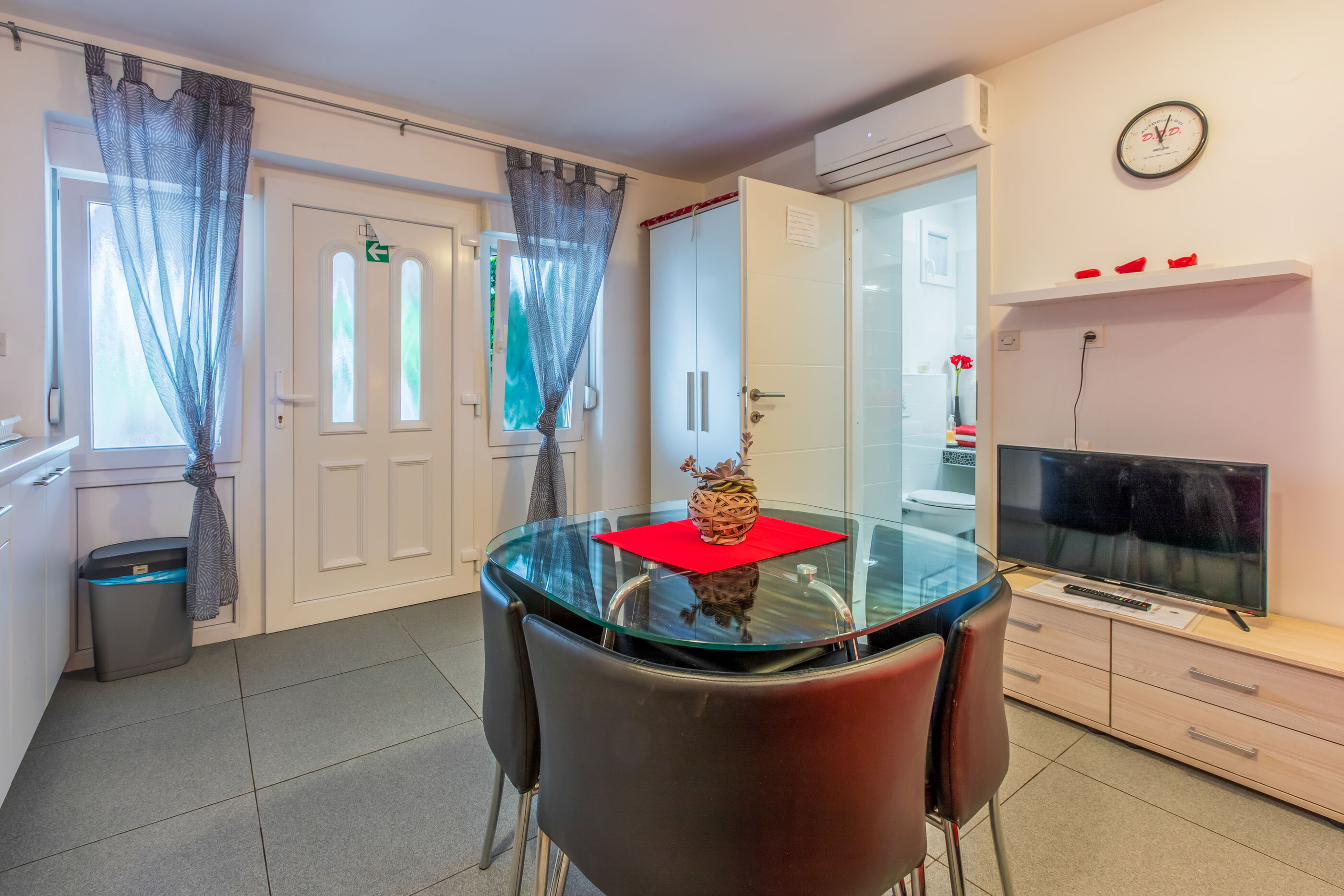 Apartments Marijana 62511-A8