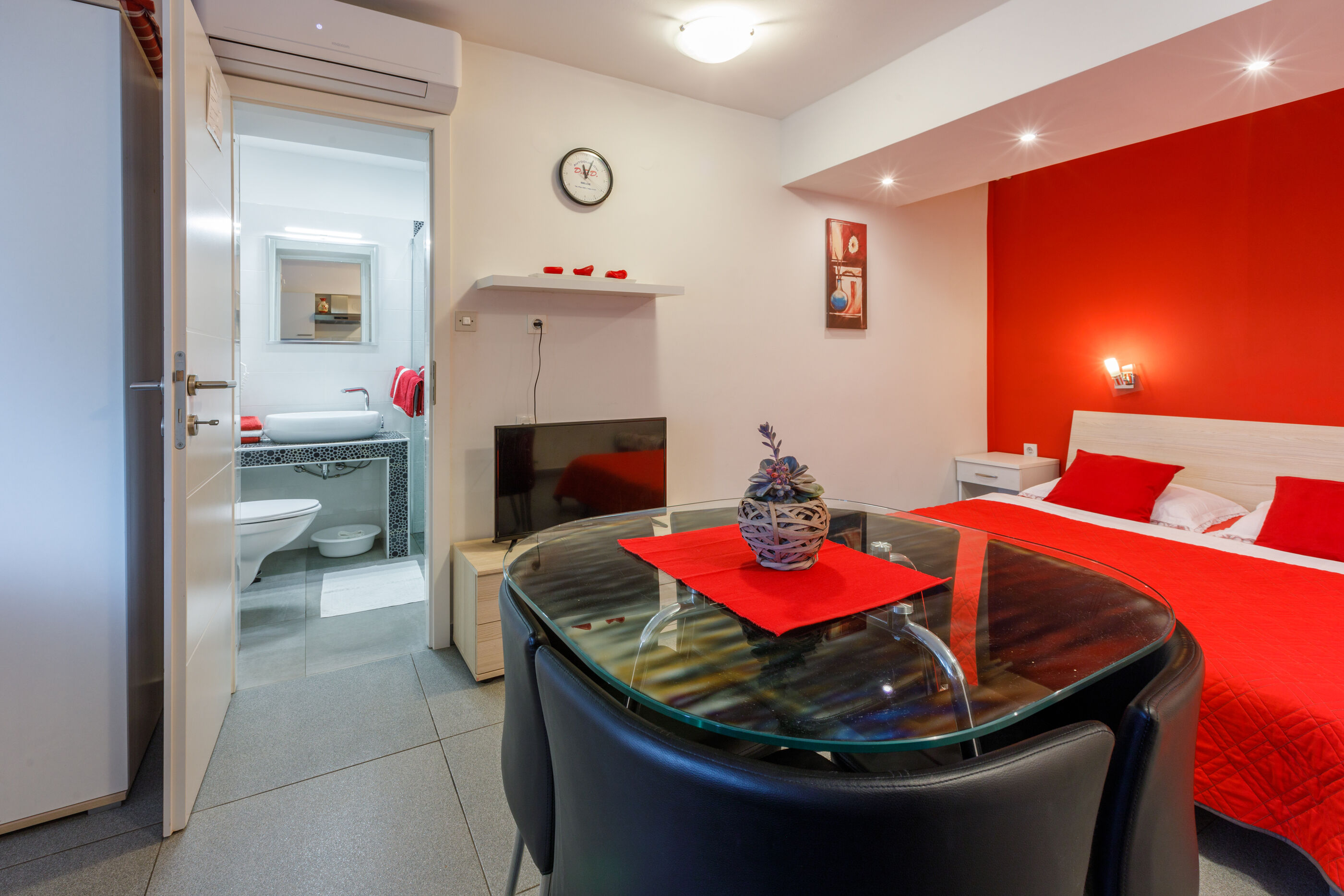 Apartments Marijana 62511-A8