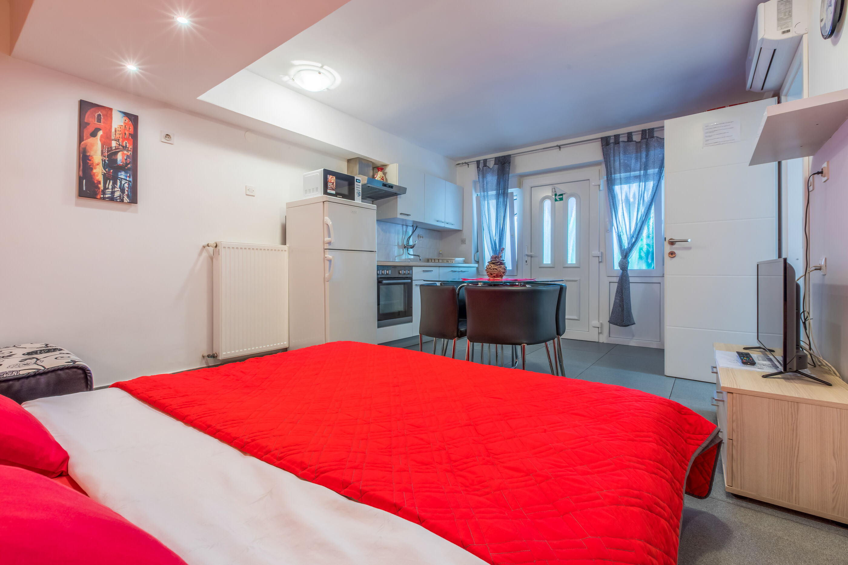 Apartments Marijana 62511-A8
