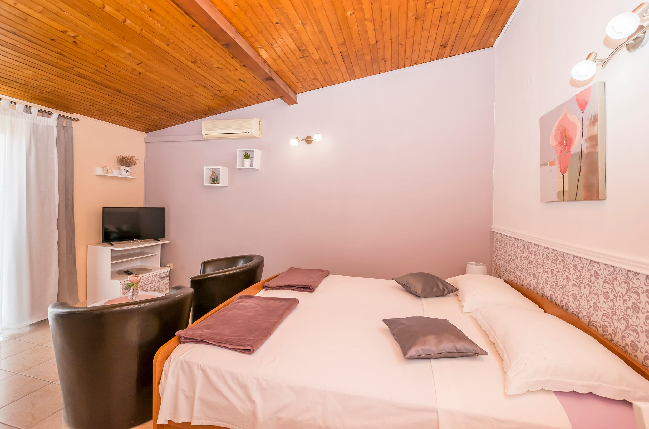 Apartments and Room Zinka 24311-A1