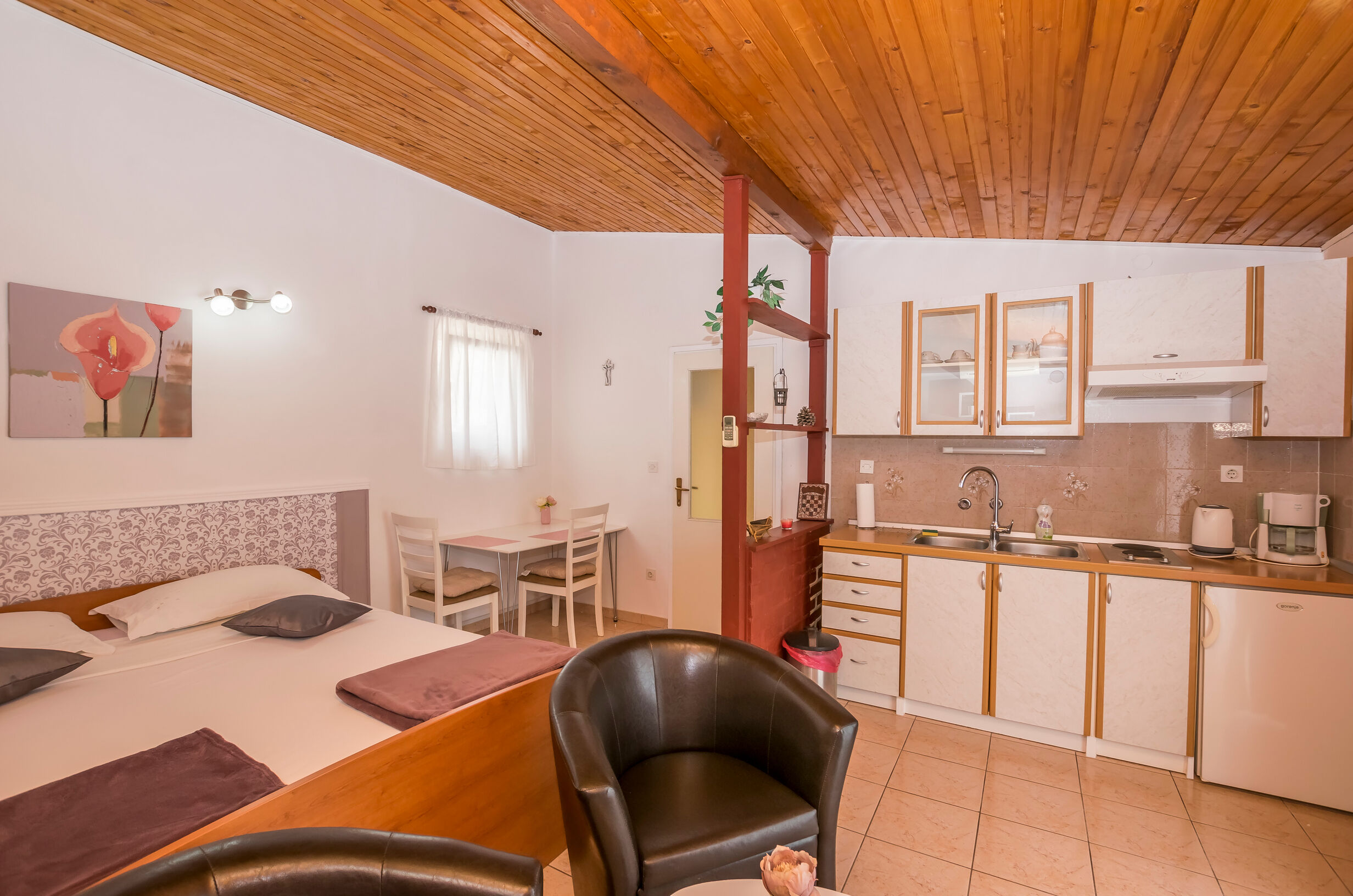 Apartments and Room Zinka 24311-A1