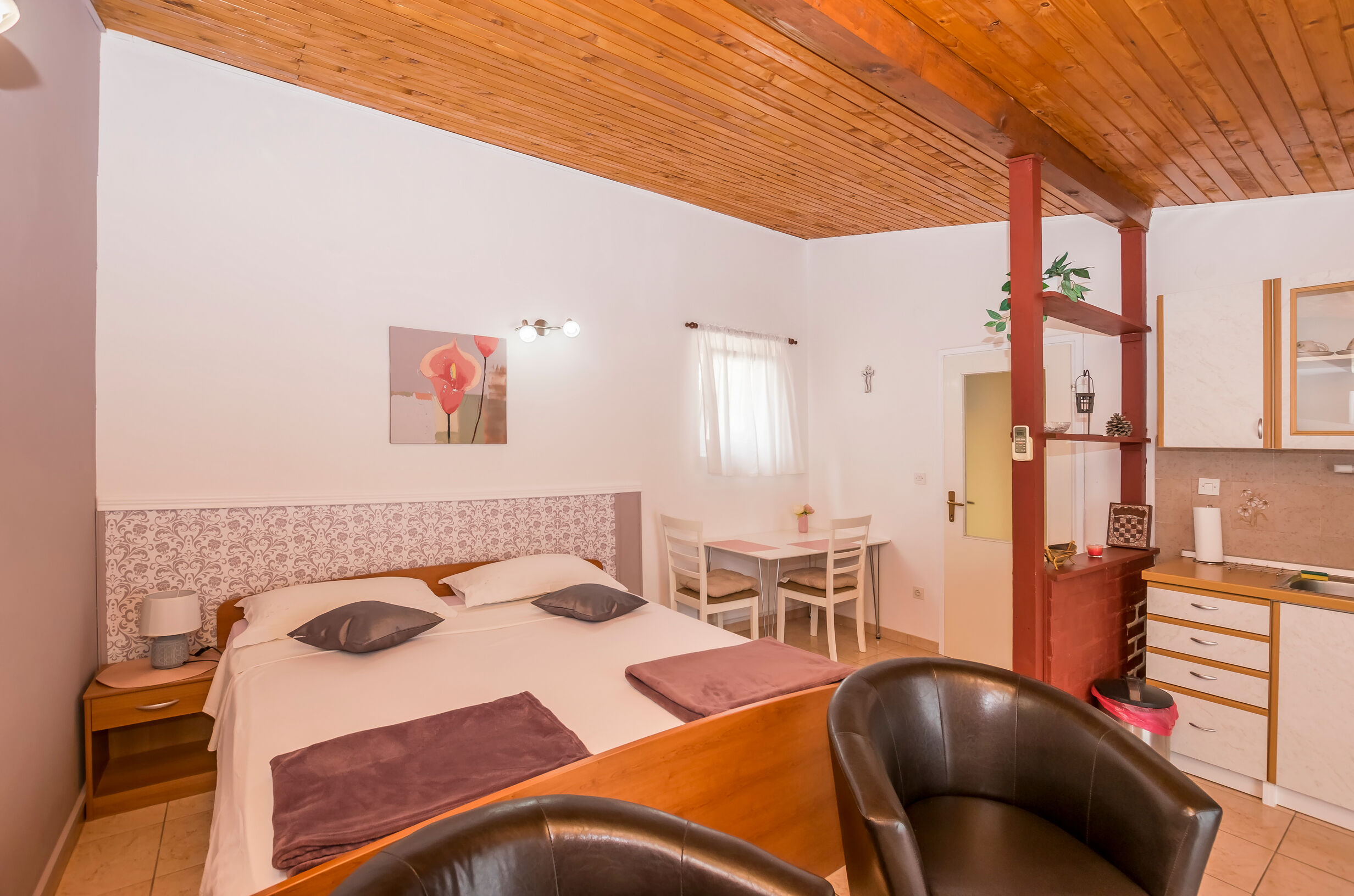 Apartments and Room Zinka 24311-A1