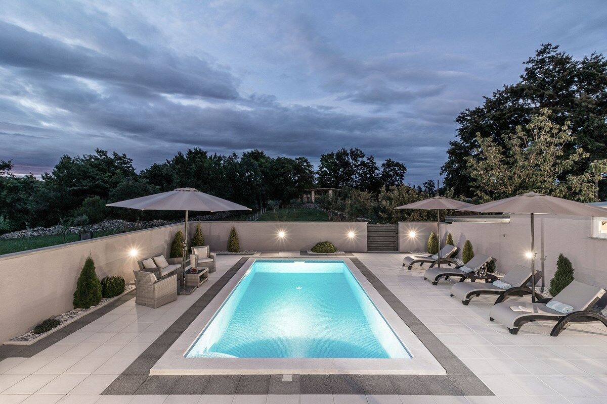 Villa Paola 73928-K1