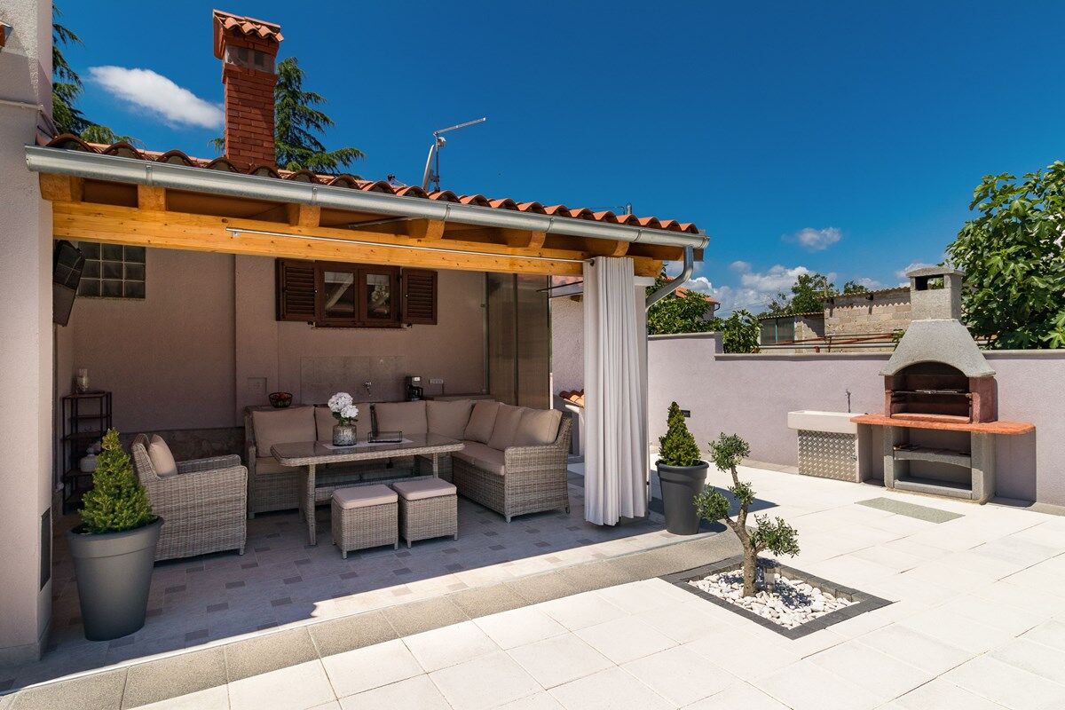 Villa Paola 73928-K1