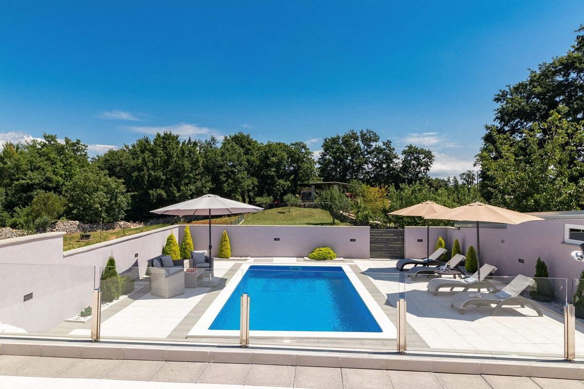 Villa Paola 73928-K1