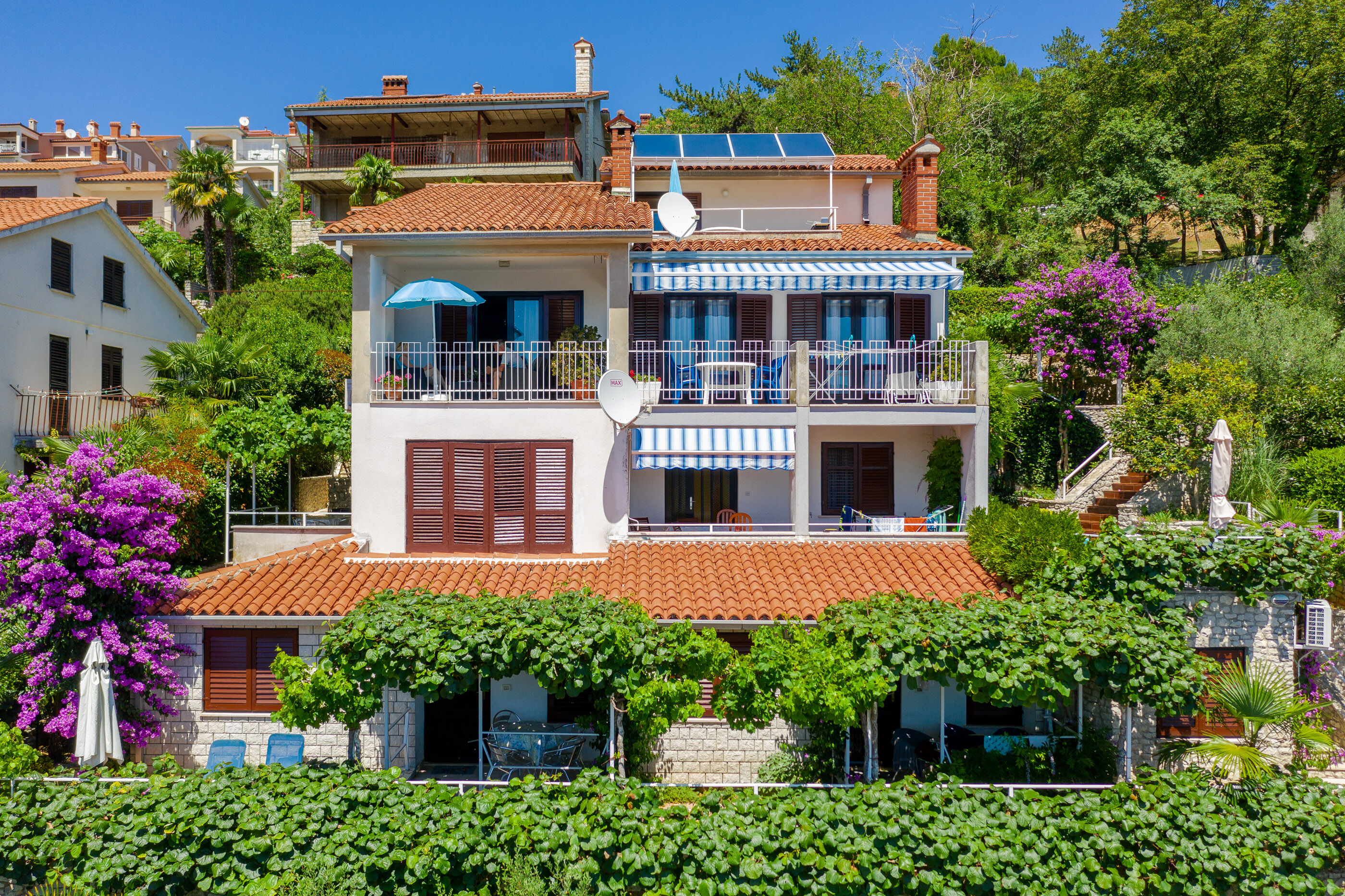 Apartments Mandica 74861-A1