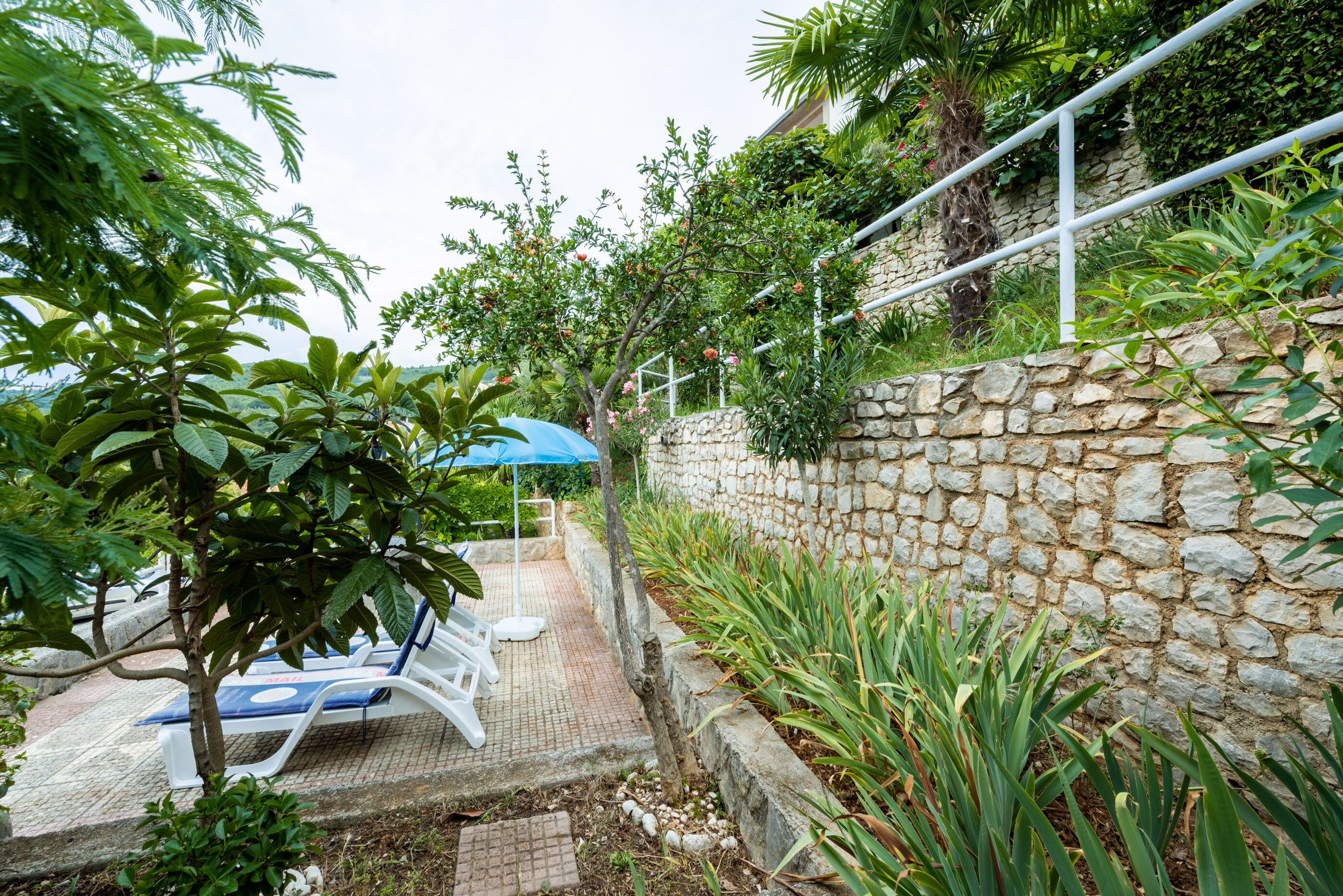 Apartments Mandica 74861-A1