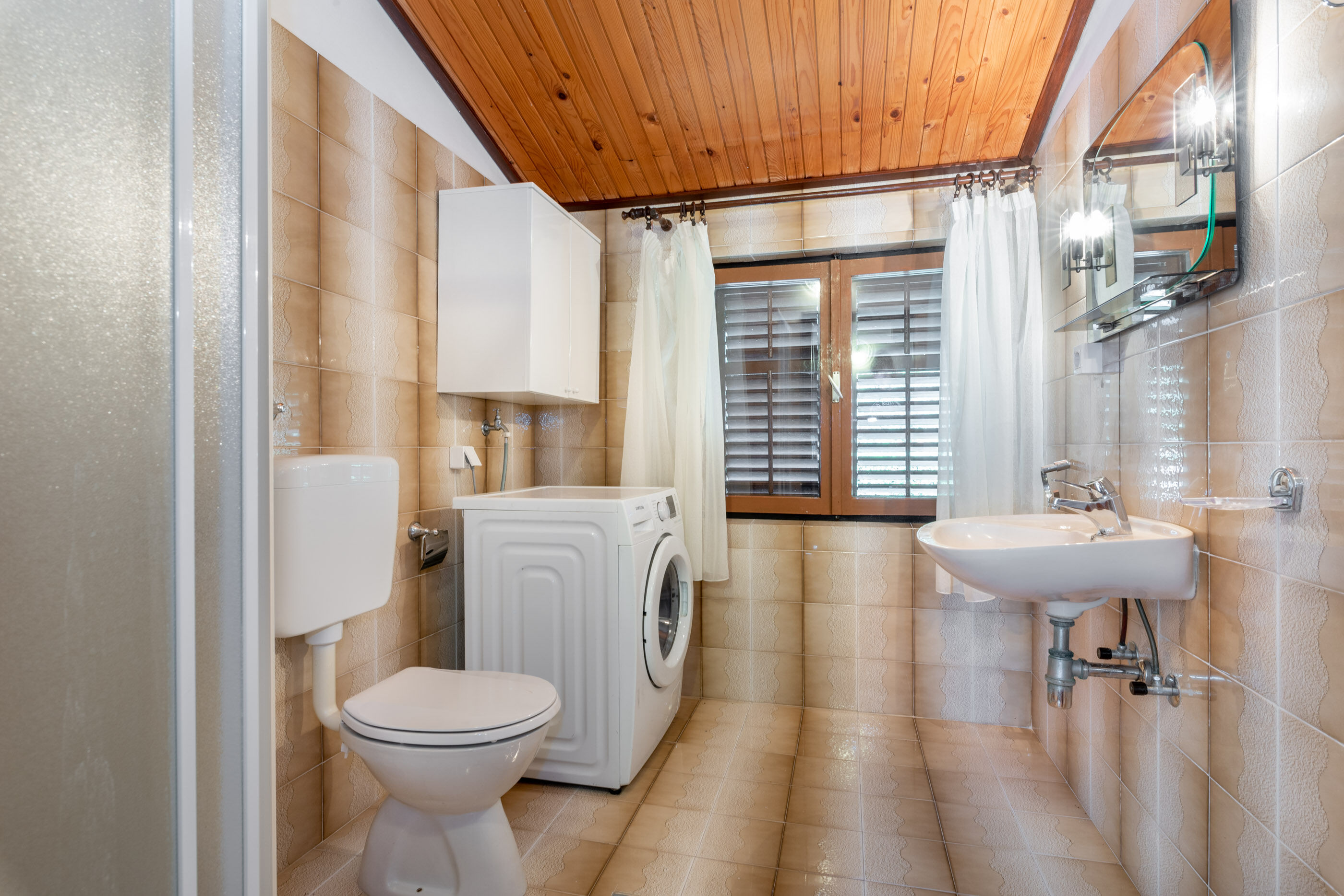 Apartments Mandica 74861-A1