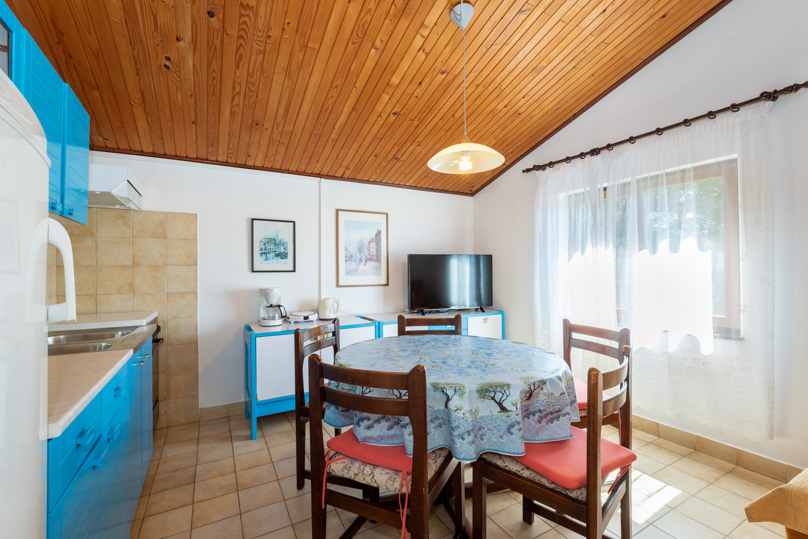 Apartments Mandica 74861-A1