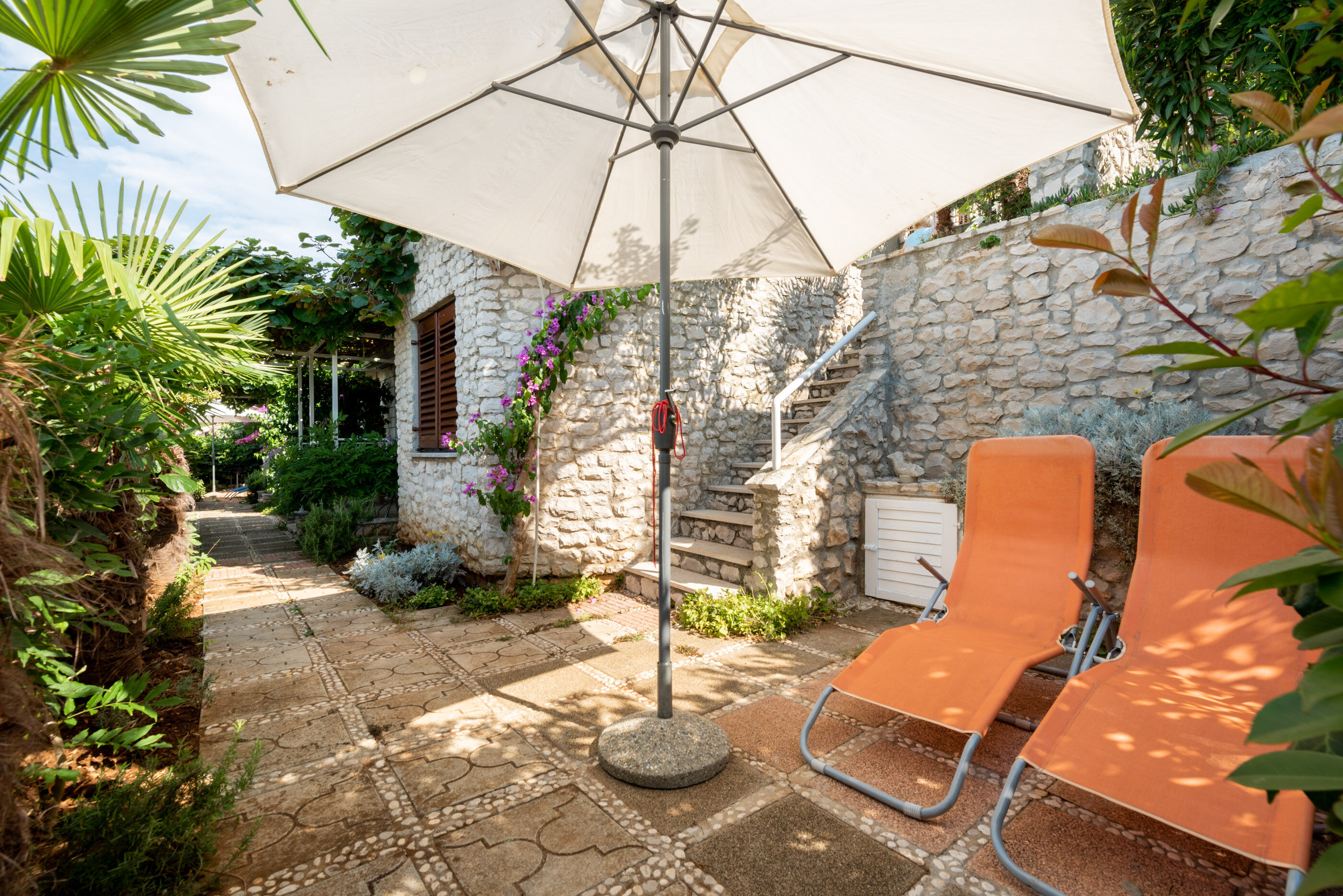 Apartments Mandica 74861-A4
