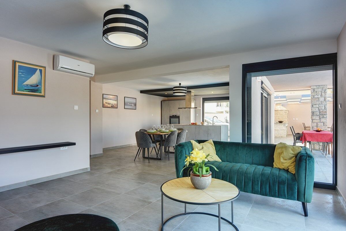 Villa Christine 74182-K1
