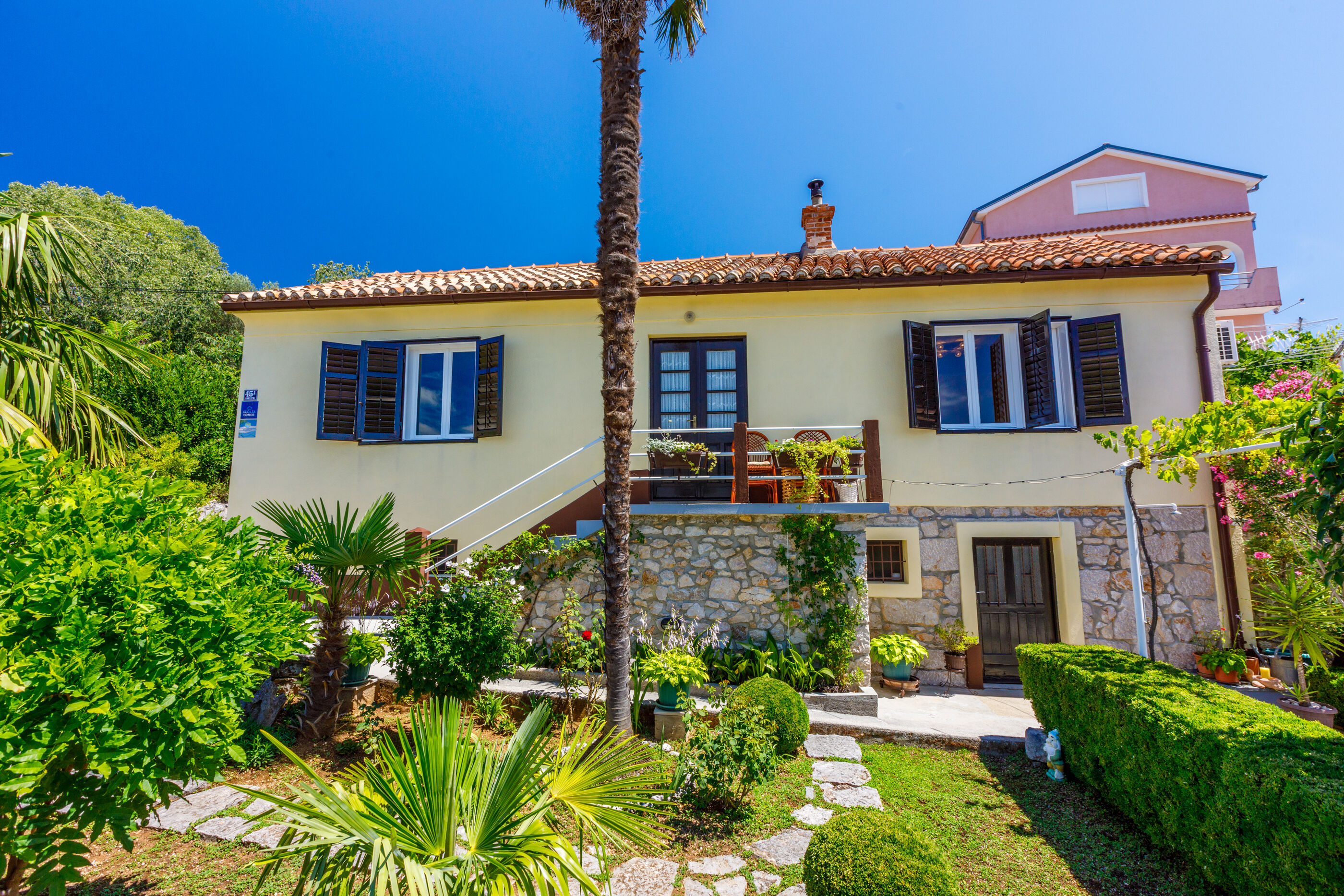 House BILJANA 62536-A1