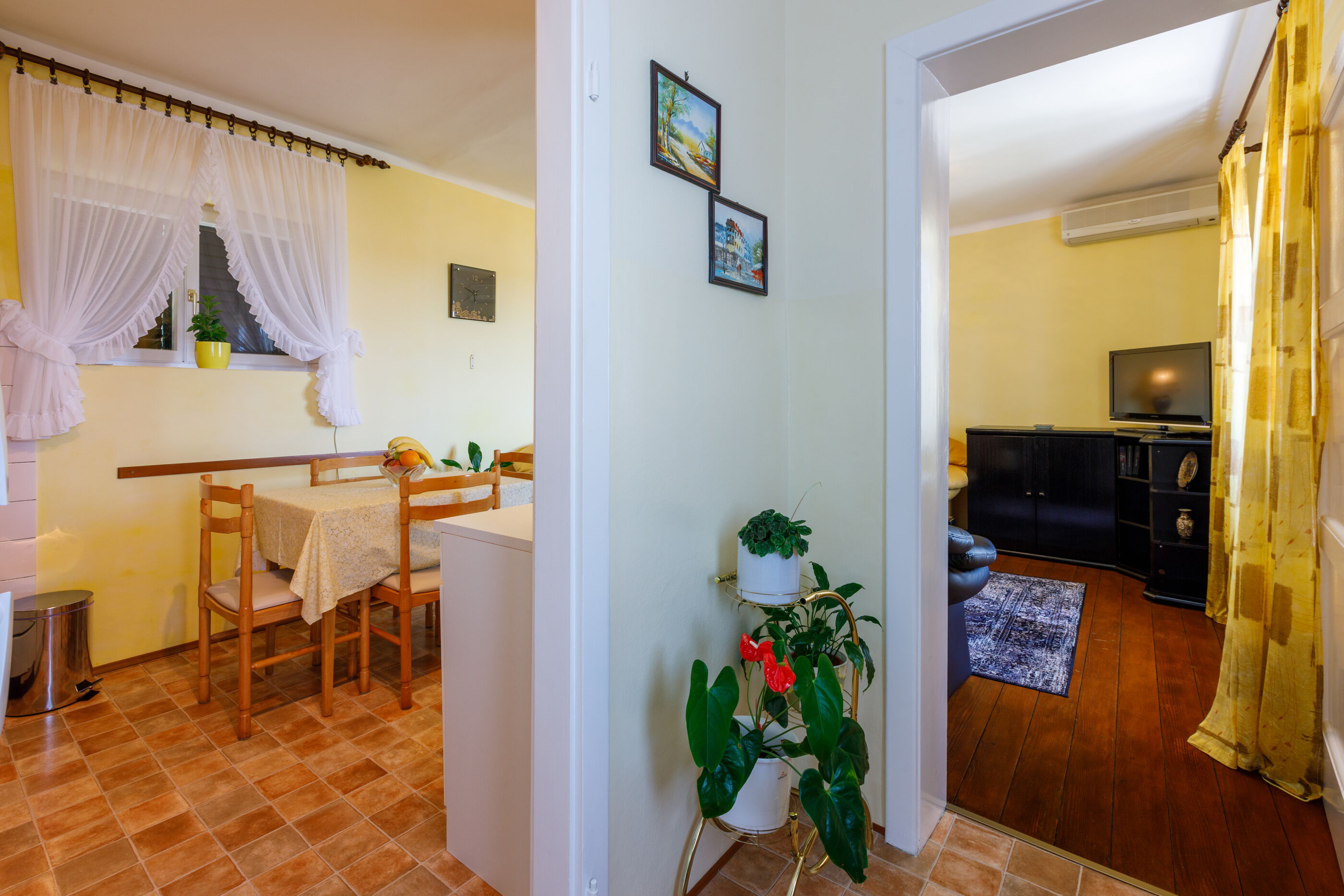 House BILJANA 62536-A1