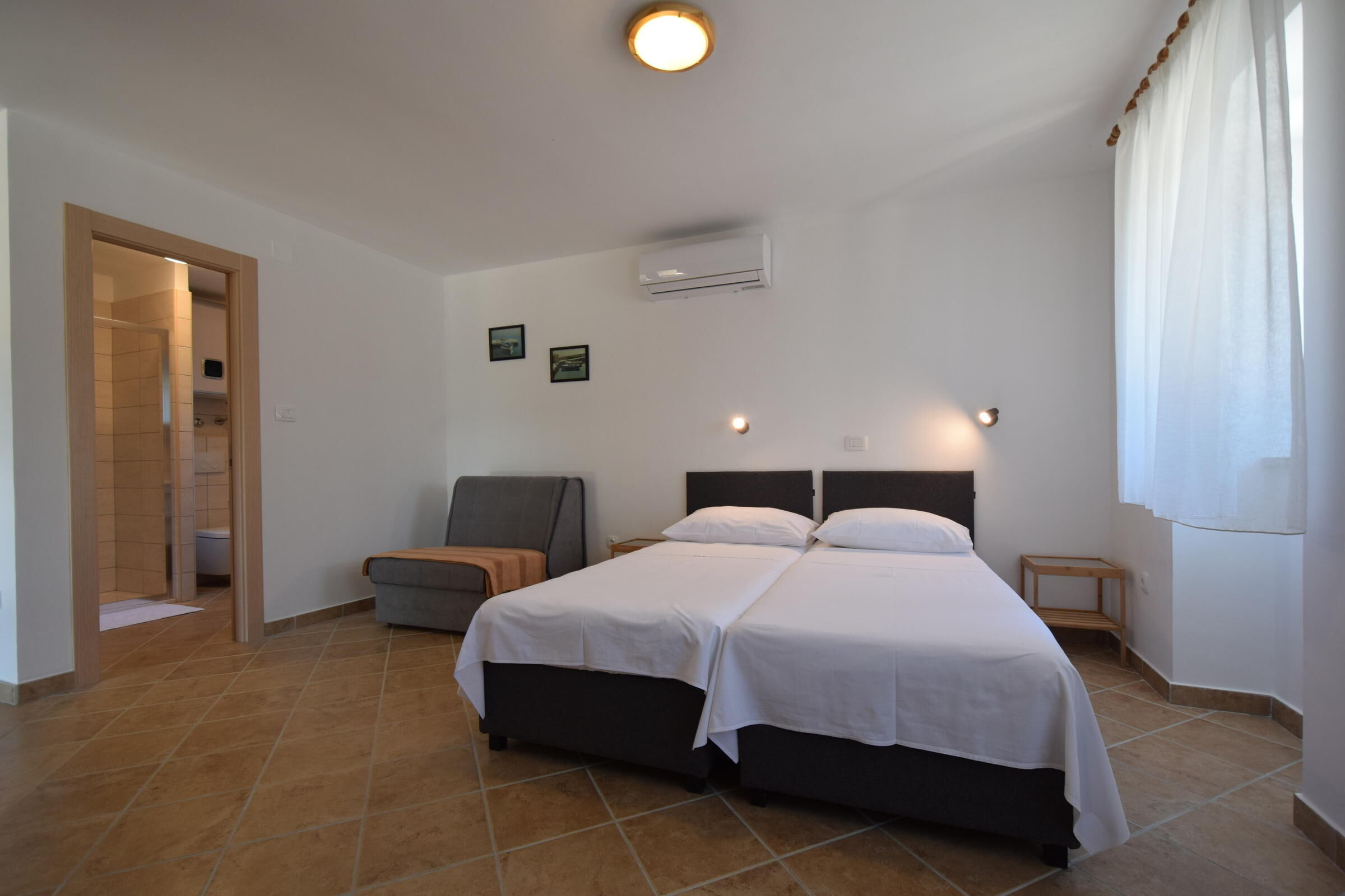 Apartments Depope 62249-A1