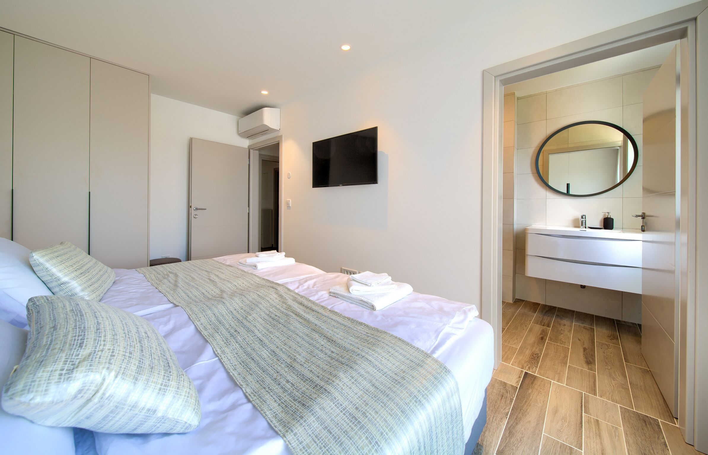Apartments Vista Deluxe 62247-A2