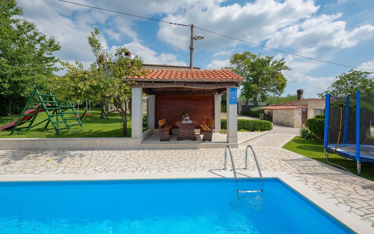 Villa Semy V3481-K1