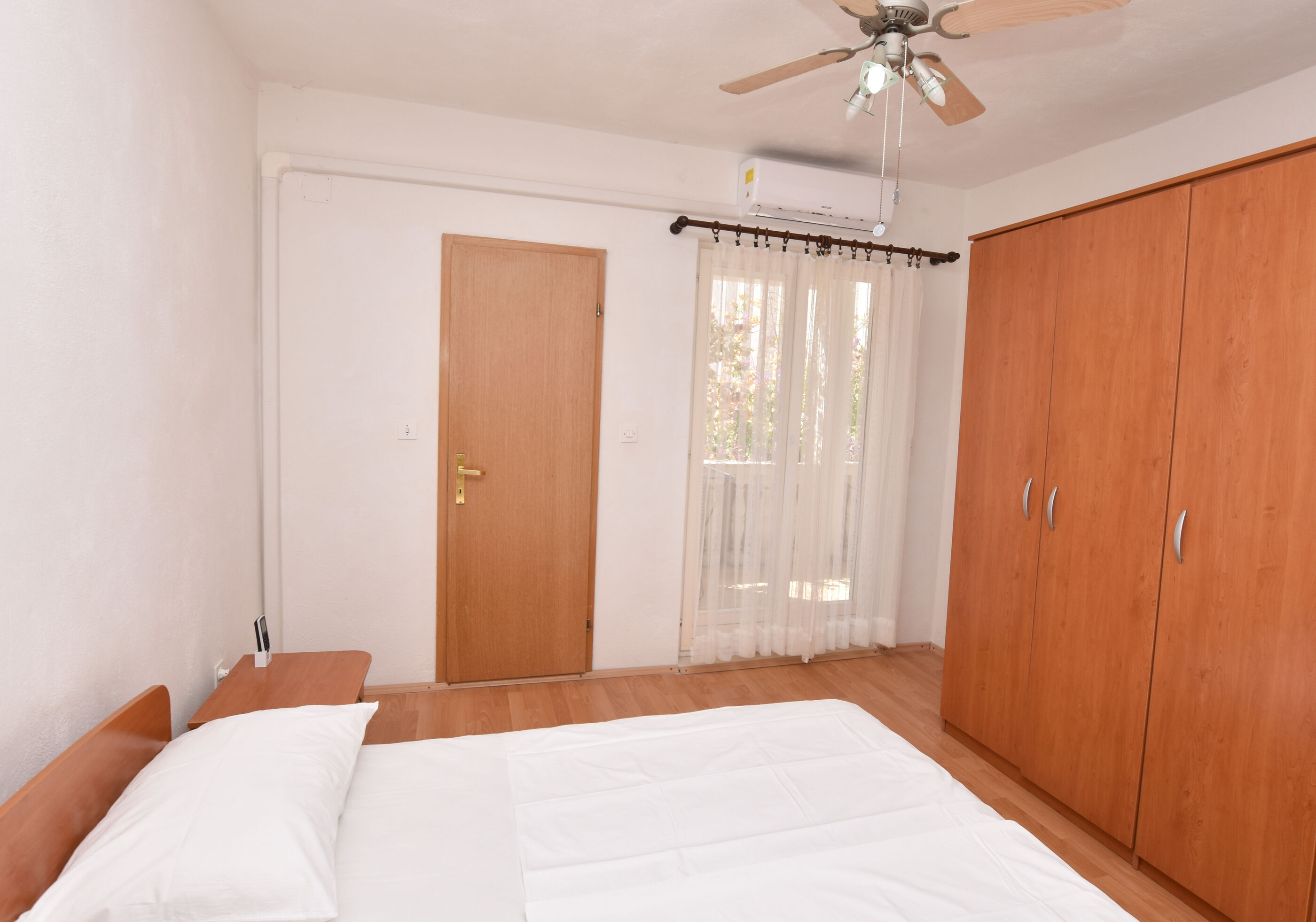 Apartments and Rooms Jakov 40391-A1