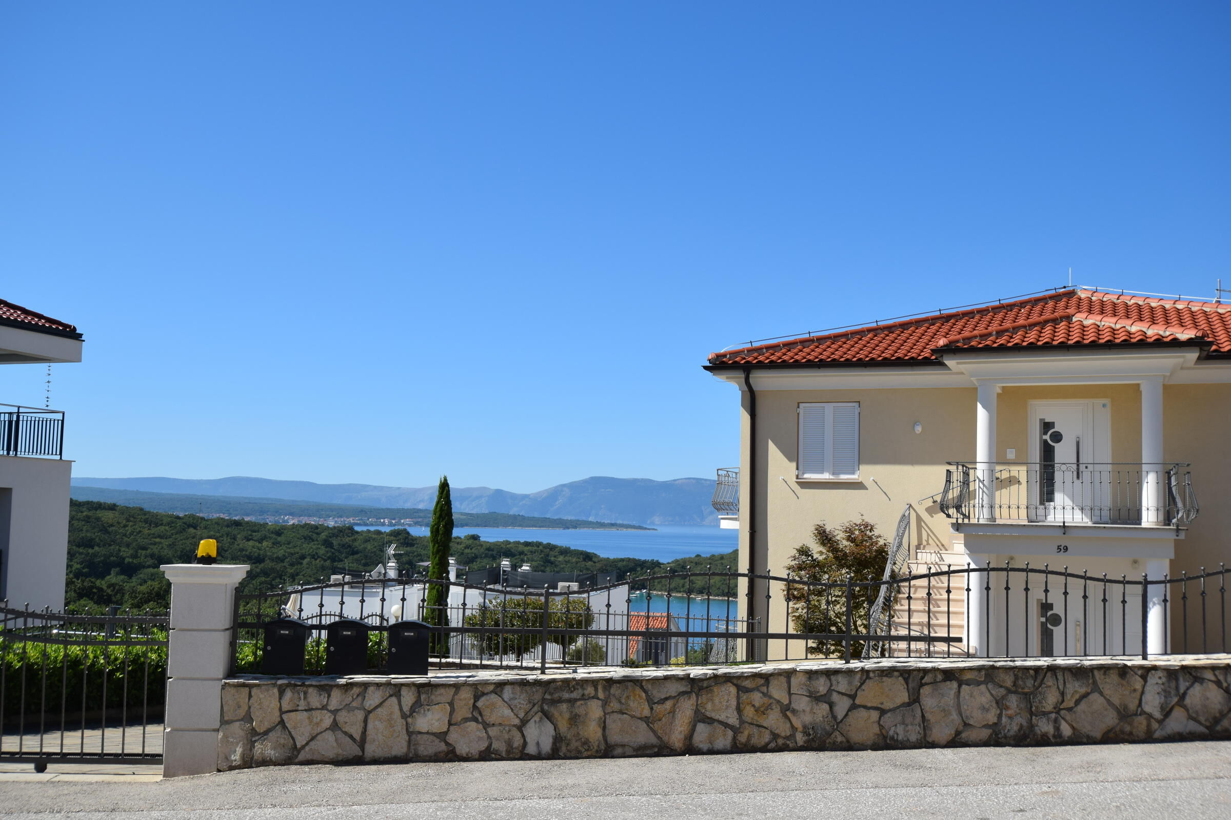 Apartments Marjolovic 62157-A2