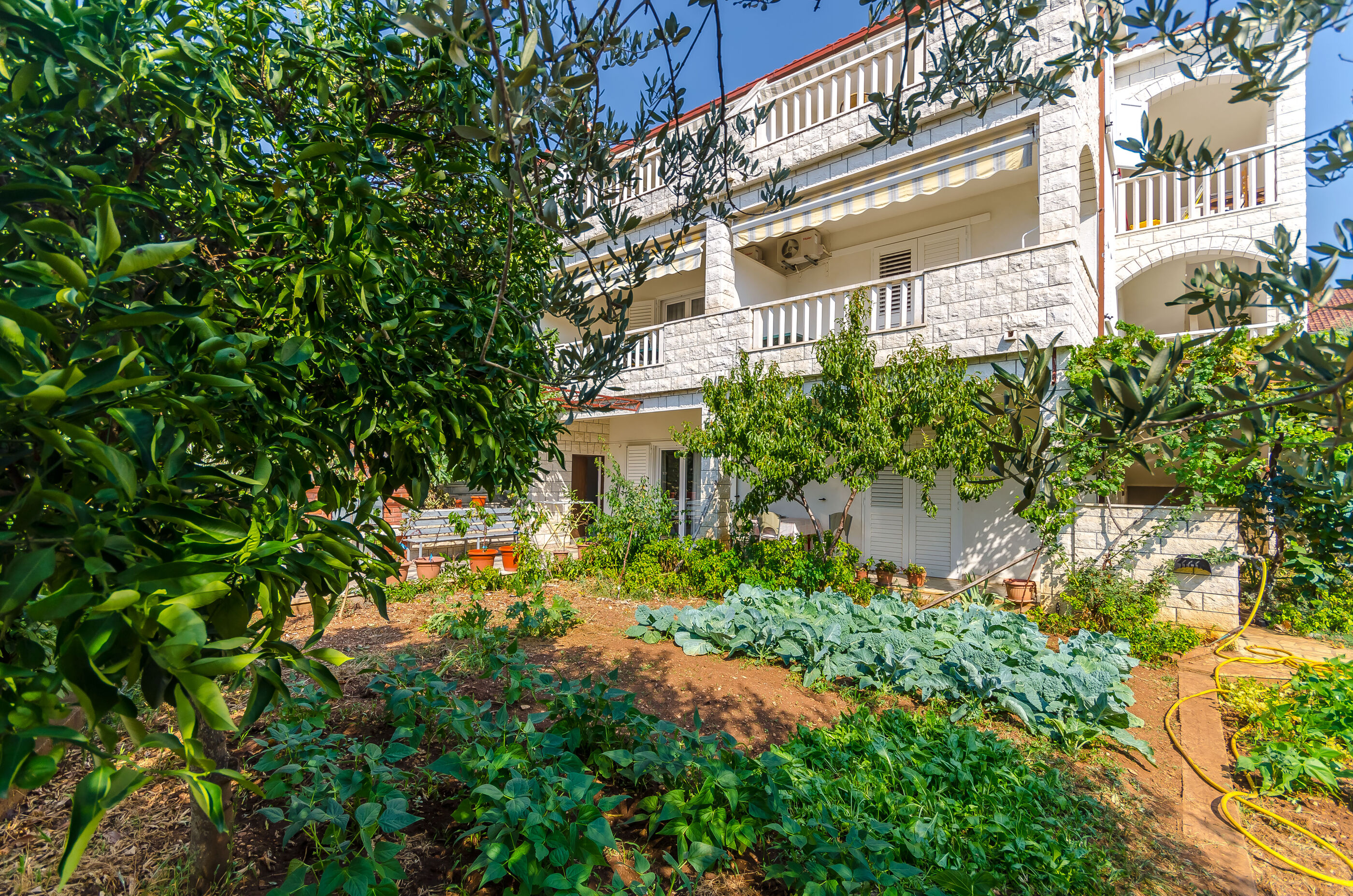Apartments Tily 78561-A3