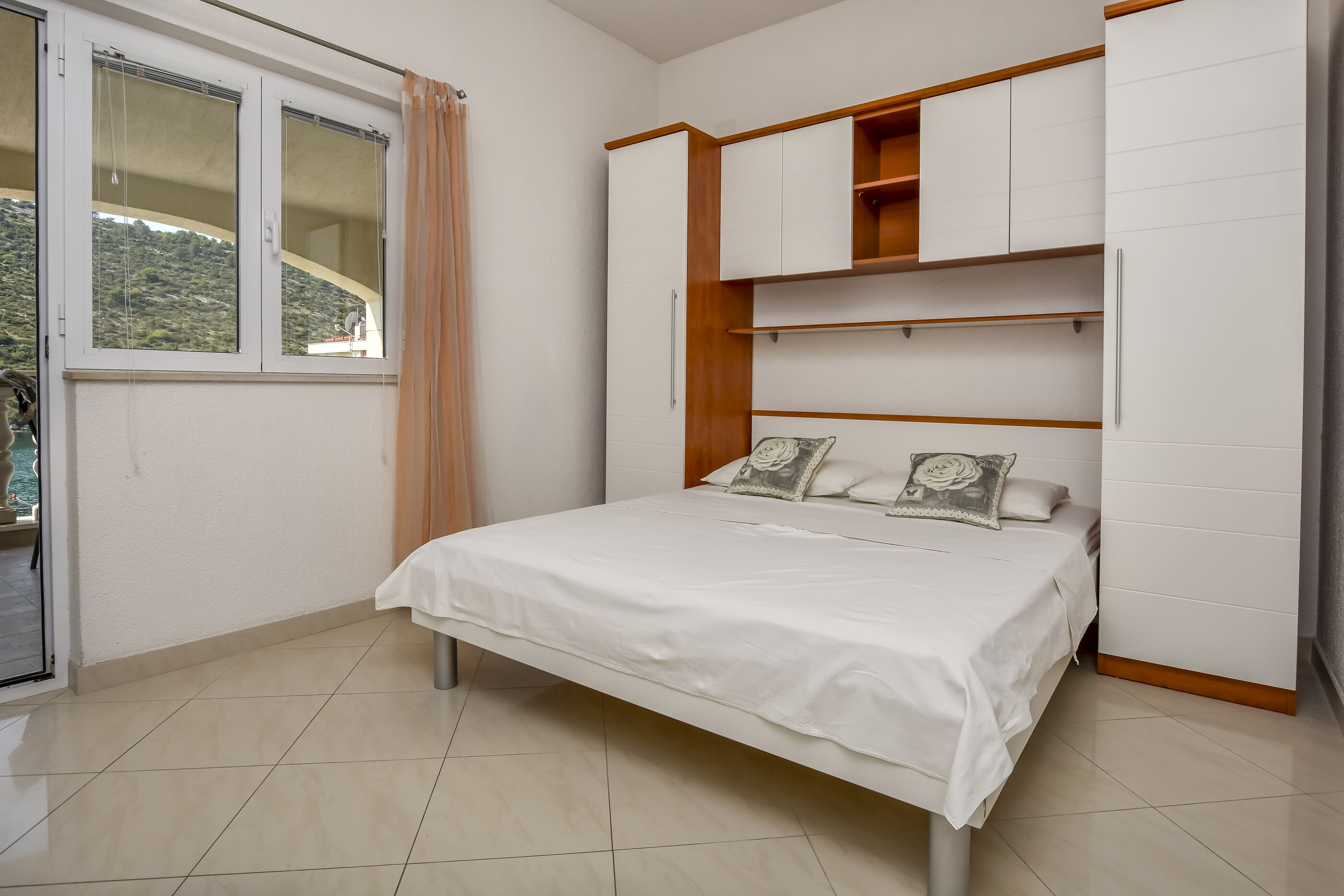 Apartments JureG 76171-A2