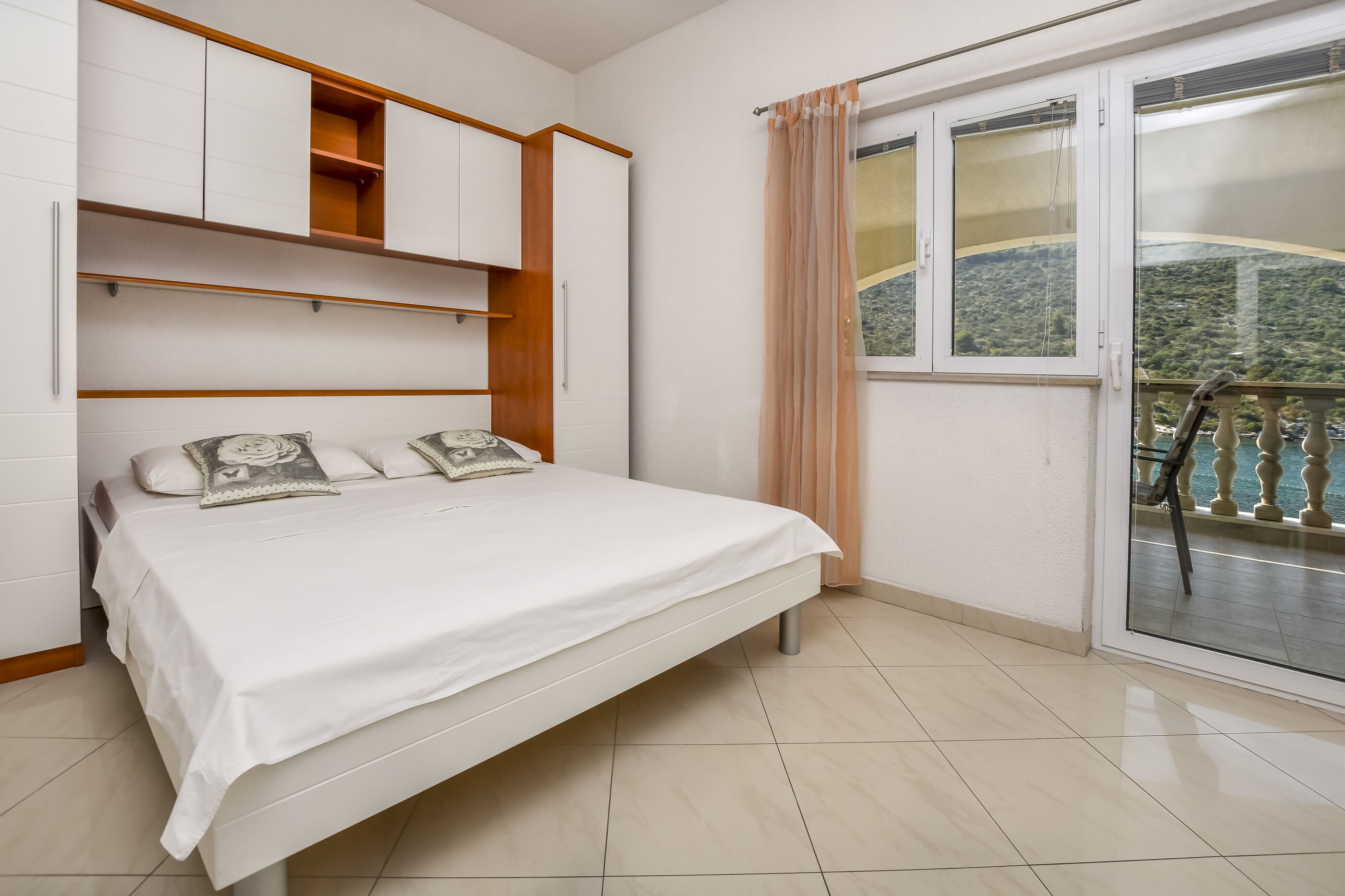 Apartments JureG 76171-A3