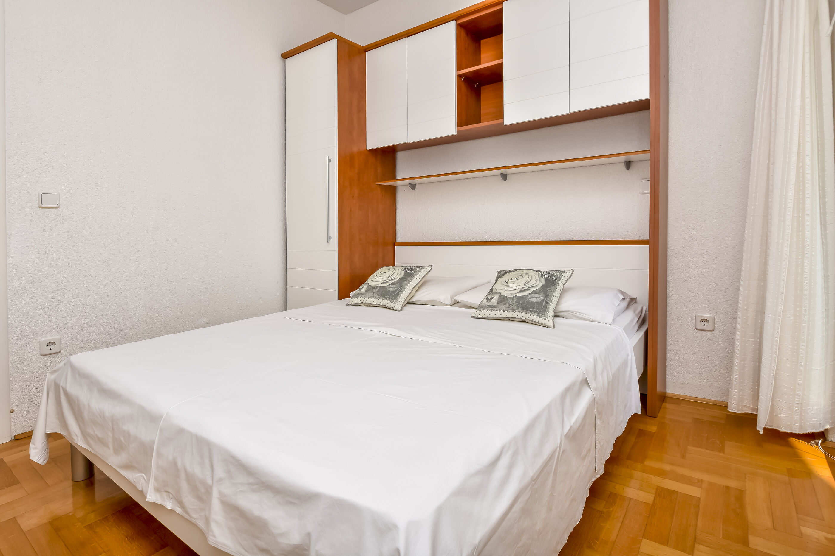 Apartments JureG 76171-A3