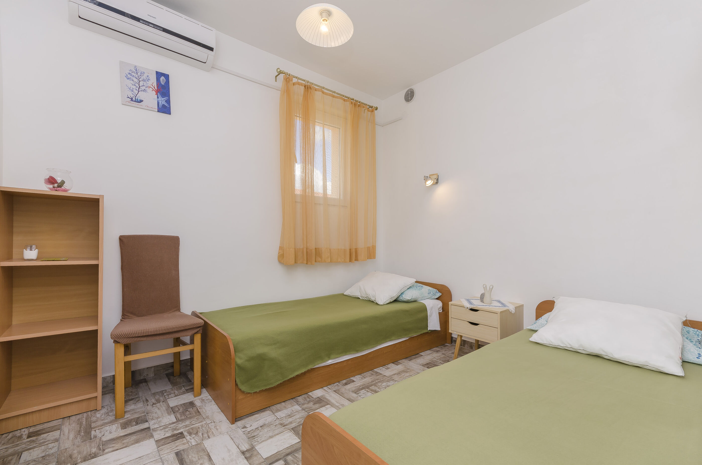 Apartments Mila II 67781-A4