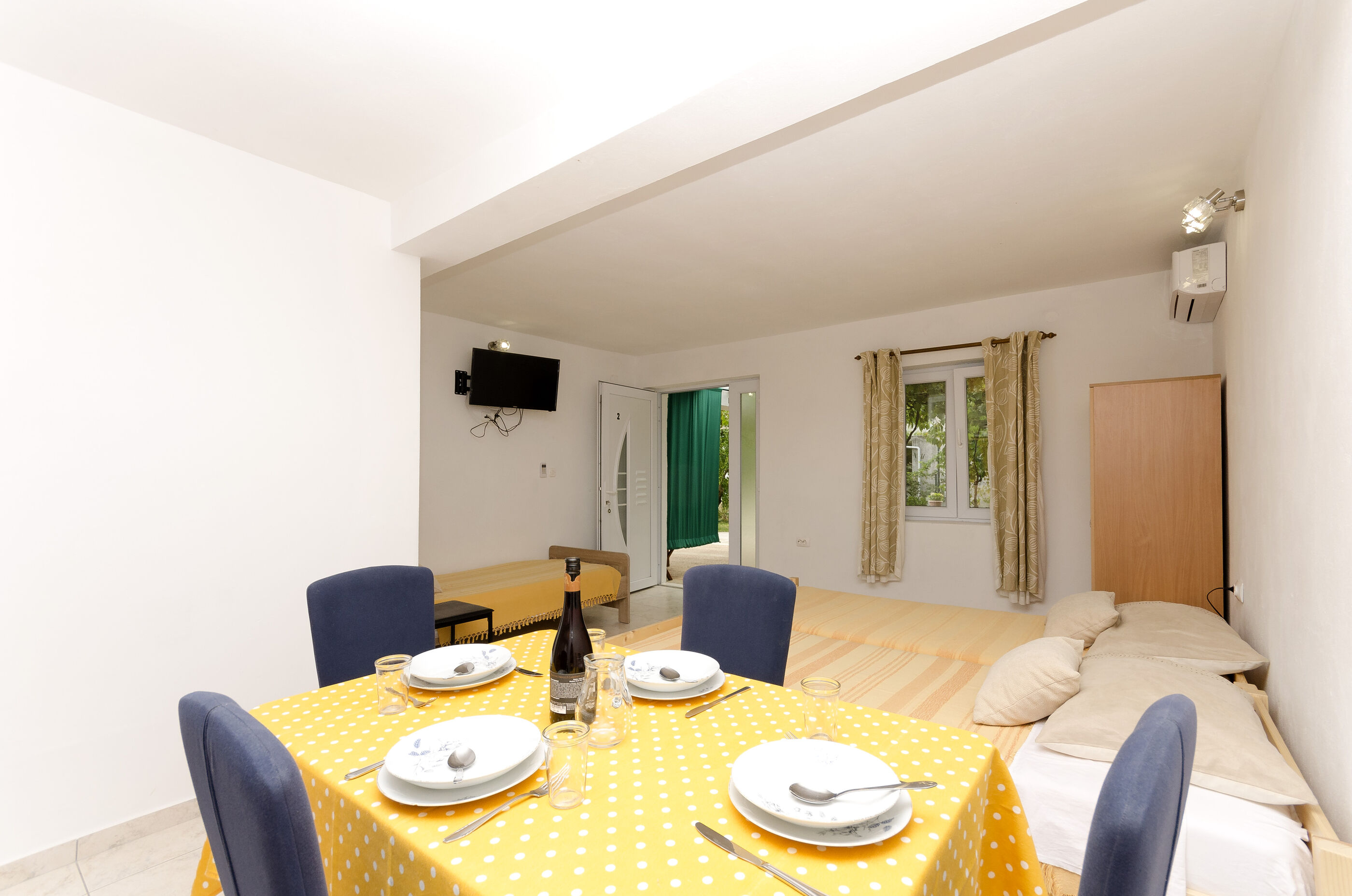 Apartments Mila II 67781-A2