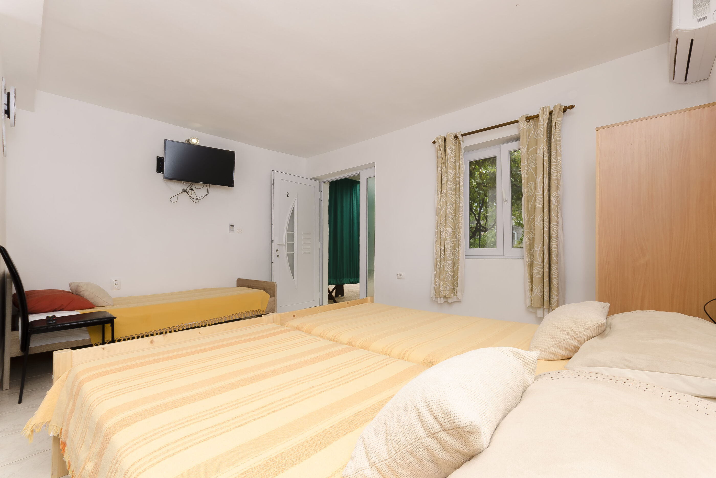 Apartments Mila II 67781-A2