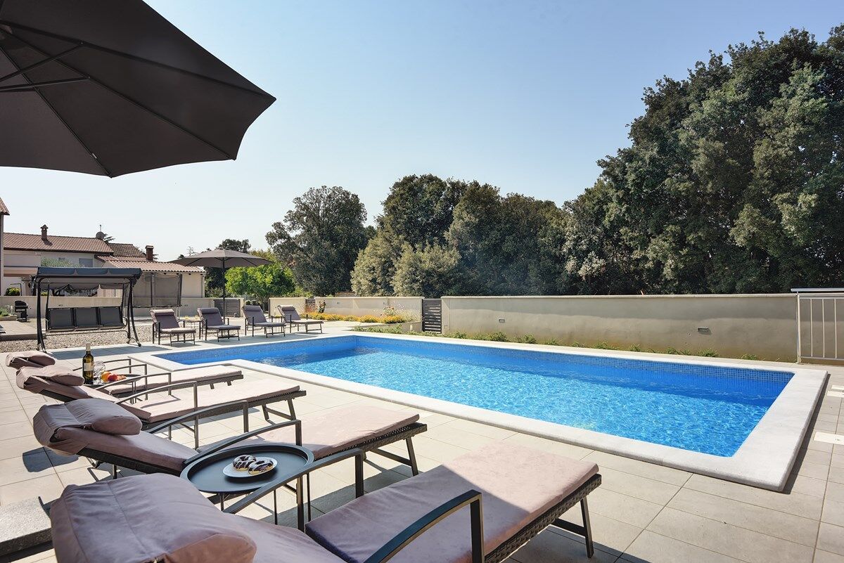 Villa Grande T&D 74185-K1