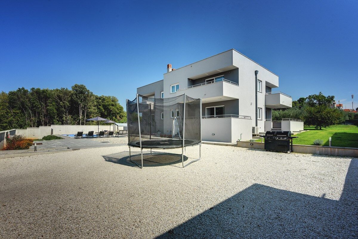 Villa Grande T&D 74185-K1