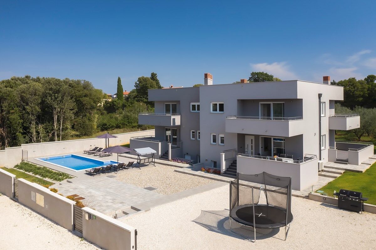 Villa Grande T&D 74185-K1