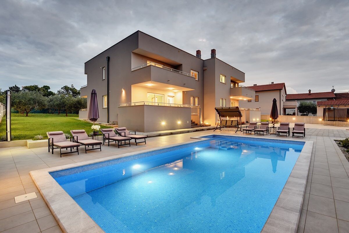 Villa Grande T&D 74185-K1